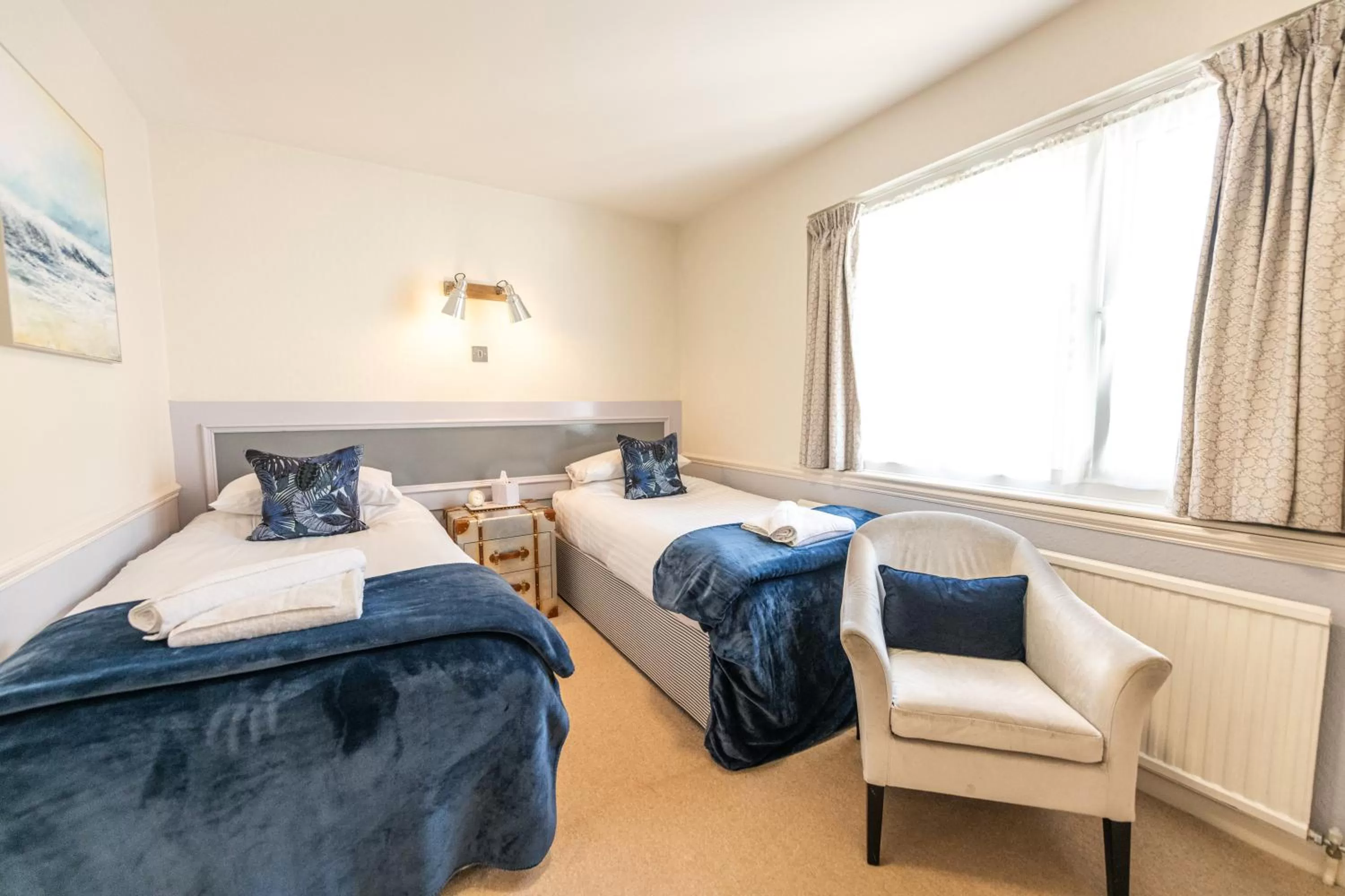 Bed in The Woodlands Hotel