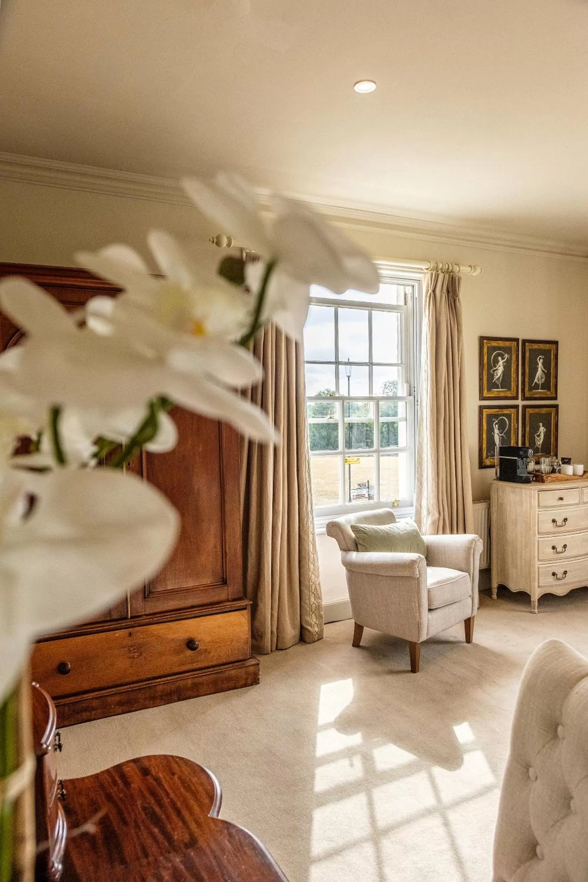 Bed in The Black Lion, Long Melford