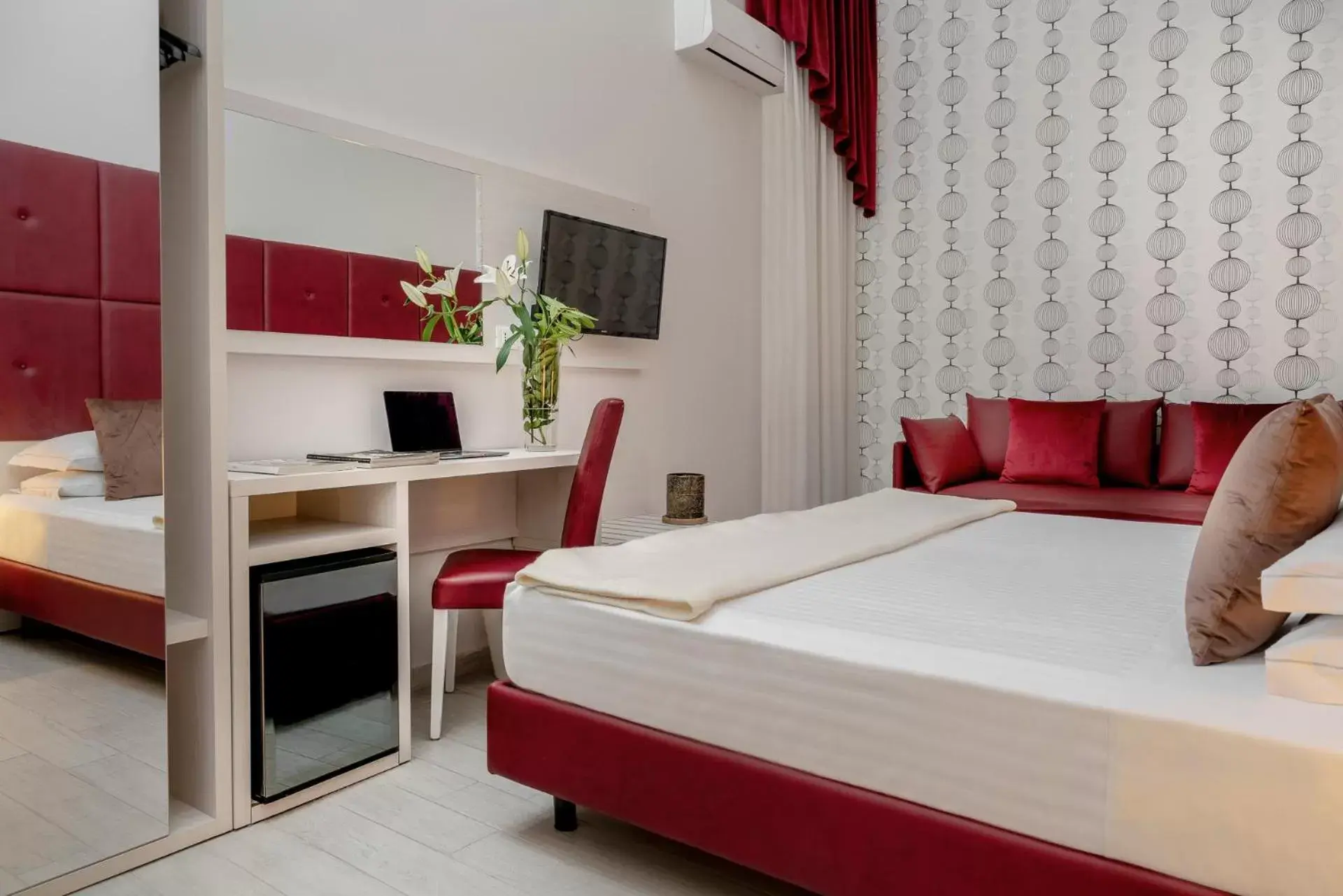 Junior Suite with jacuzzi in Albergo Rossini 1936 - Small & Charming Junior Suite with jacuzzi in Albergo Rossini 1936 - Small & Charming