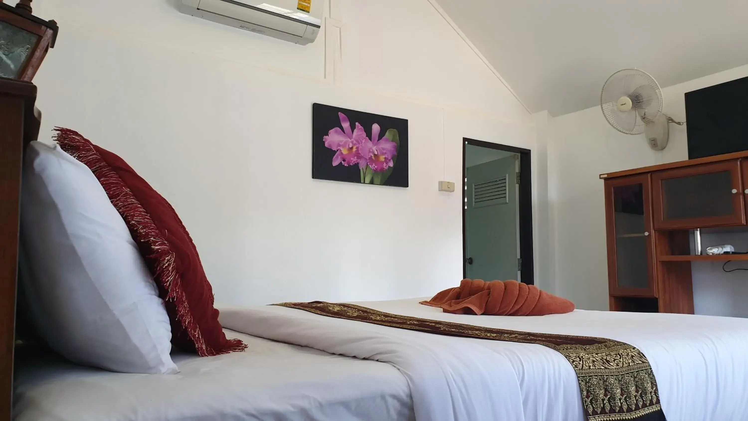 Small Single Room in Lanta Family resort Small Single Room in Lanta Family resort