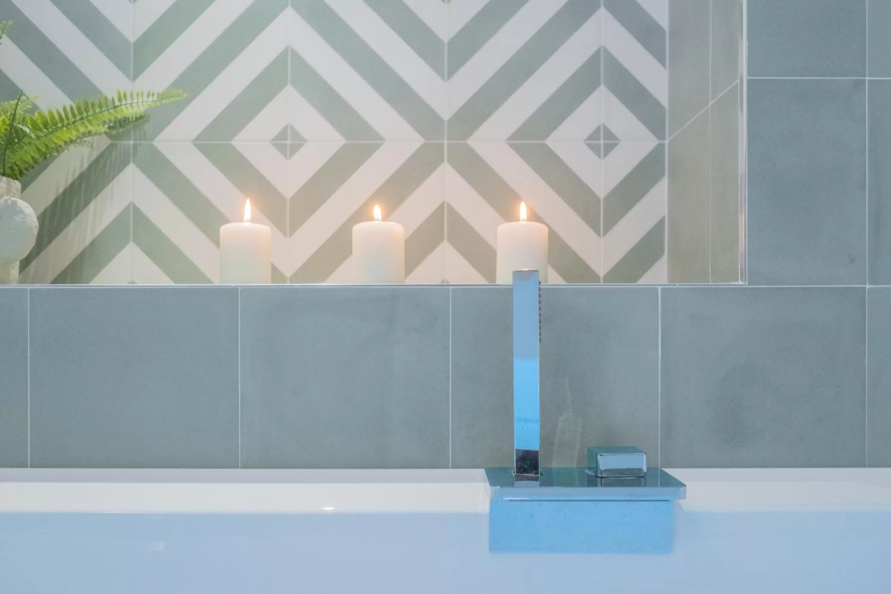 Hot Tub in Filia Solis - Old Town SUITEs & SPA