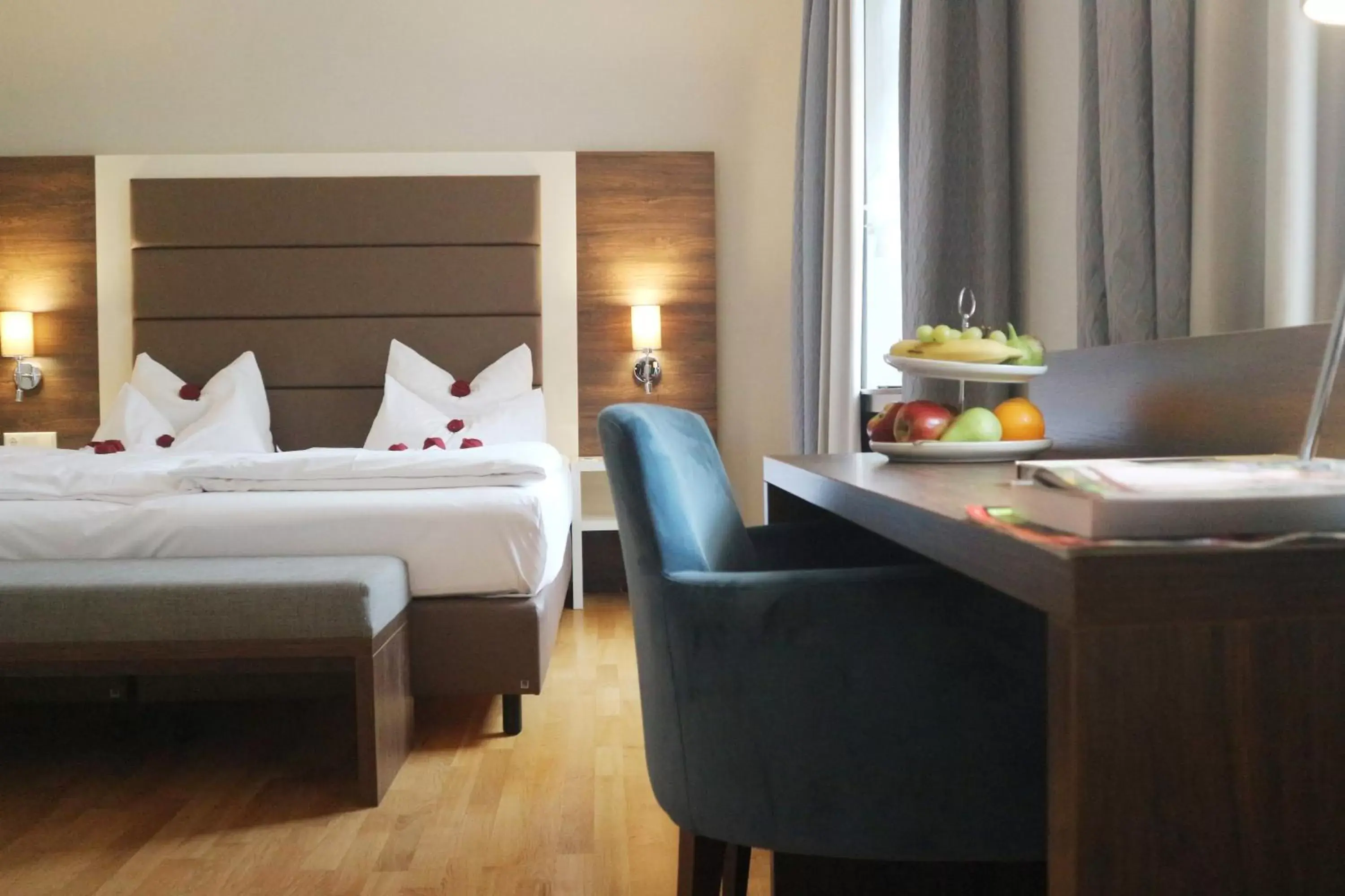 Deluxe Suite with Lake View in Hotel Haus Delecke Deluxe Suite with Lake View in Hotel Haus Delecke