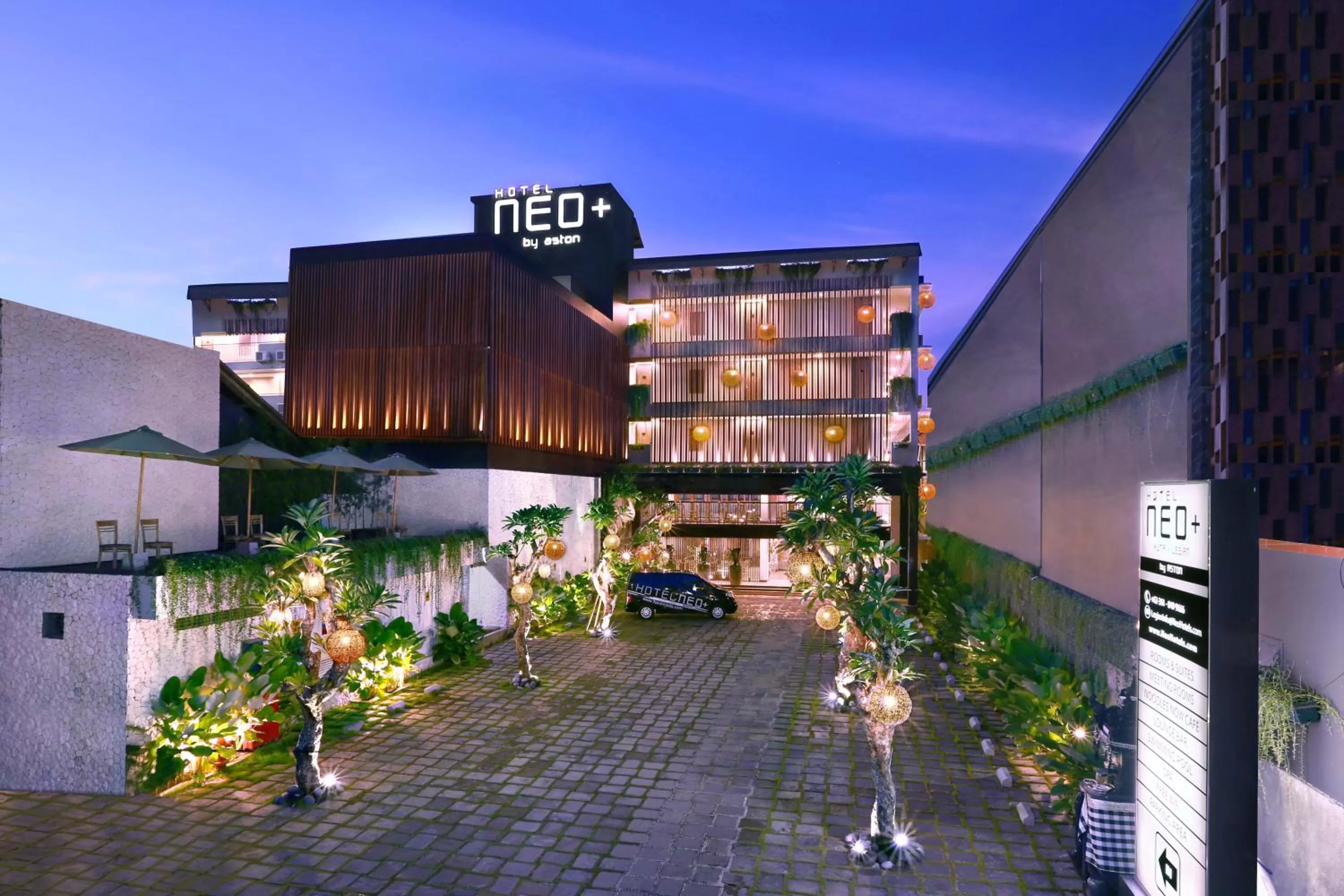 Facade/entrance in Hotel NEO+ Kuta Legian by ASTON