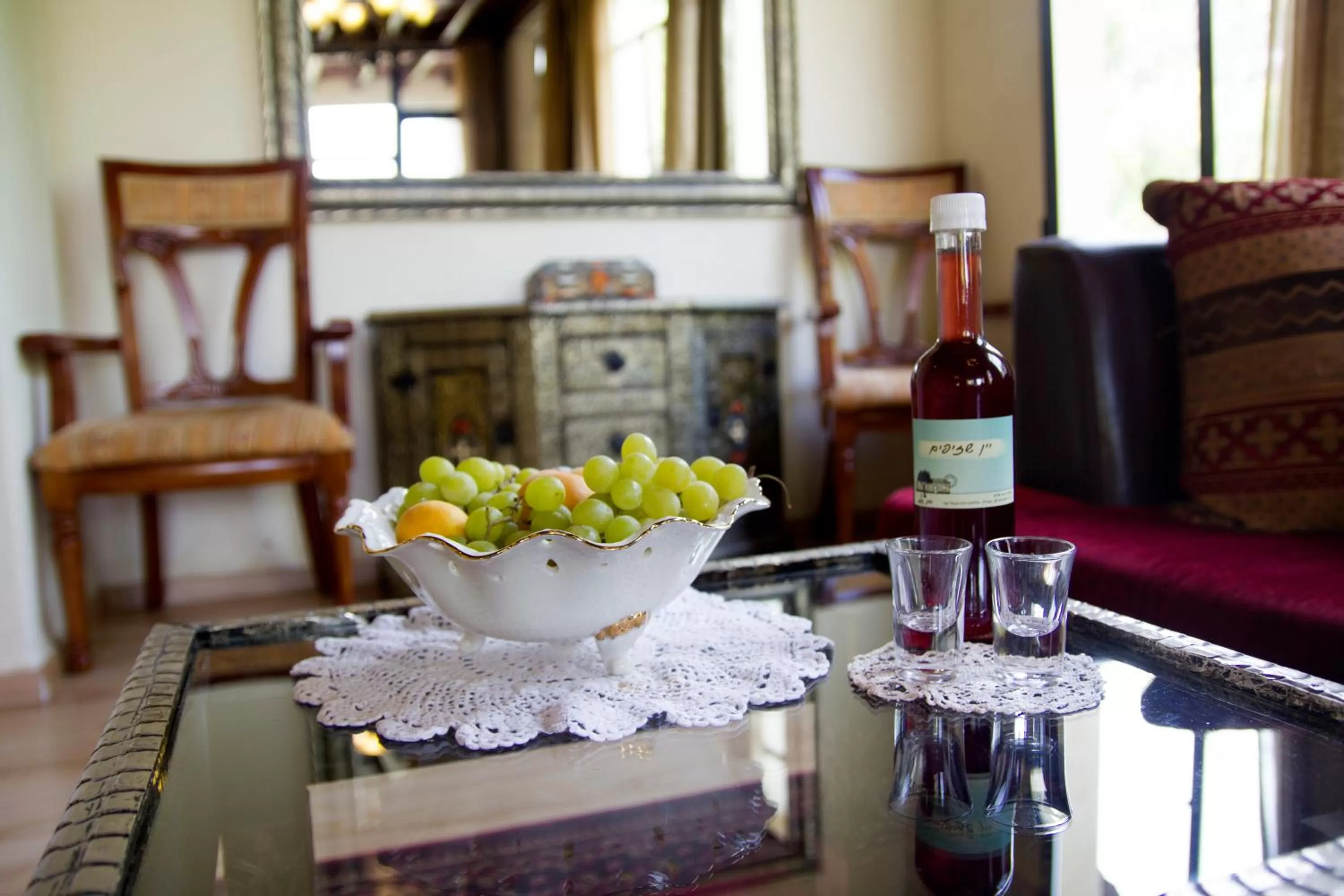 Photo of the whole room, Drinks in Beit Shalom Historical boutique Hotel