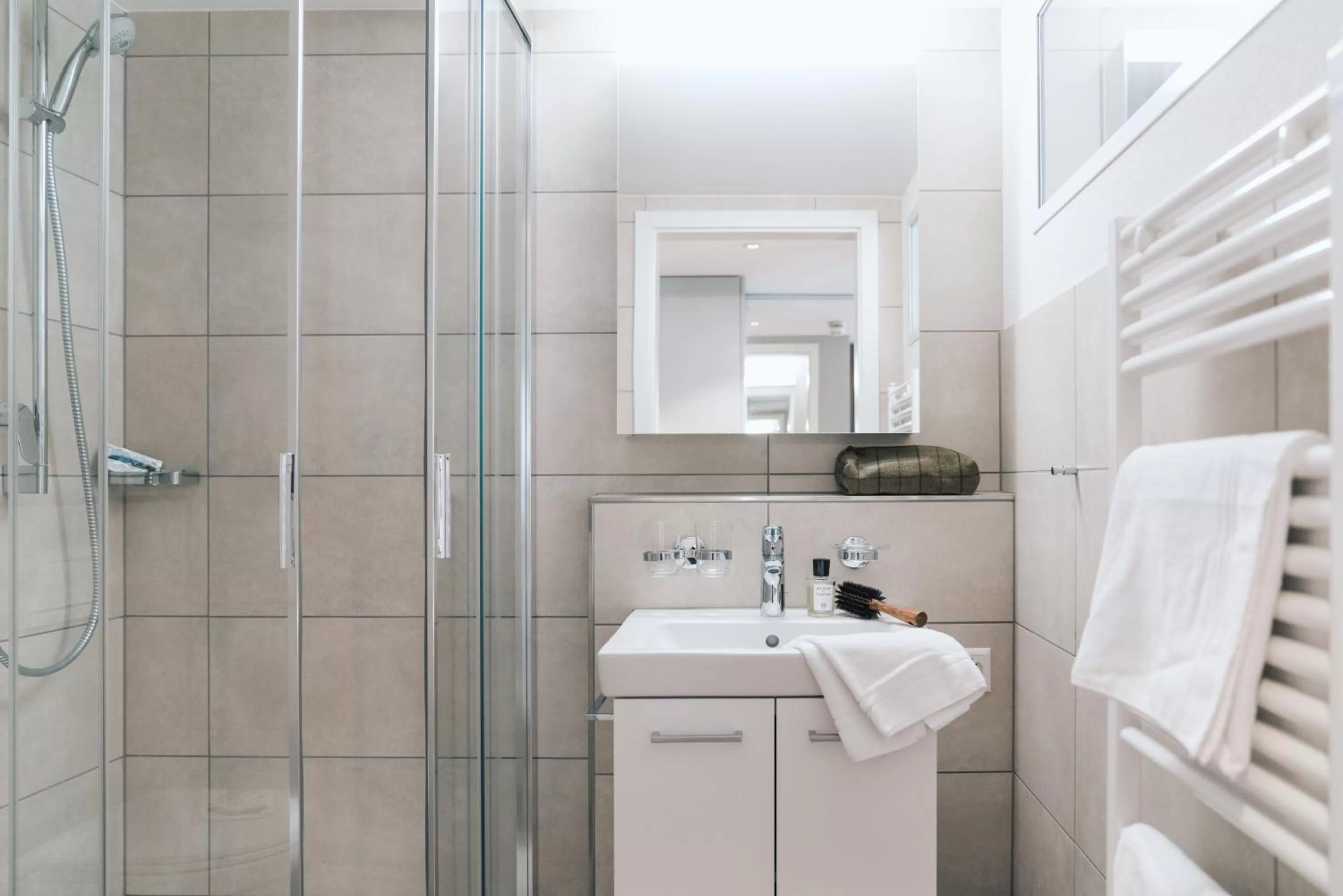 Shower, Bathroom in Hotel Müllerhof