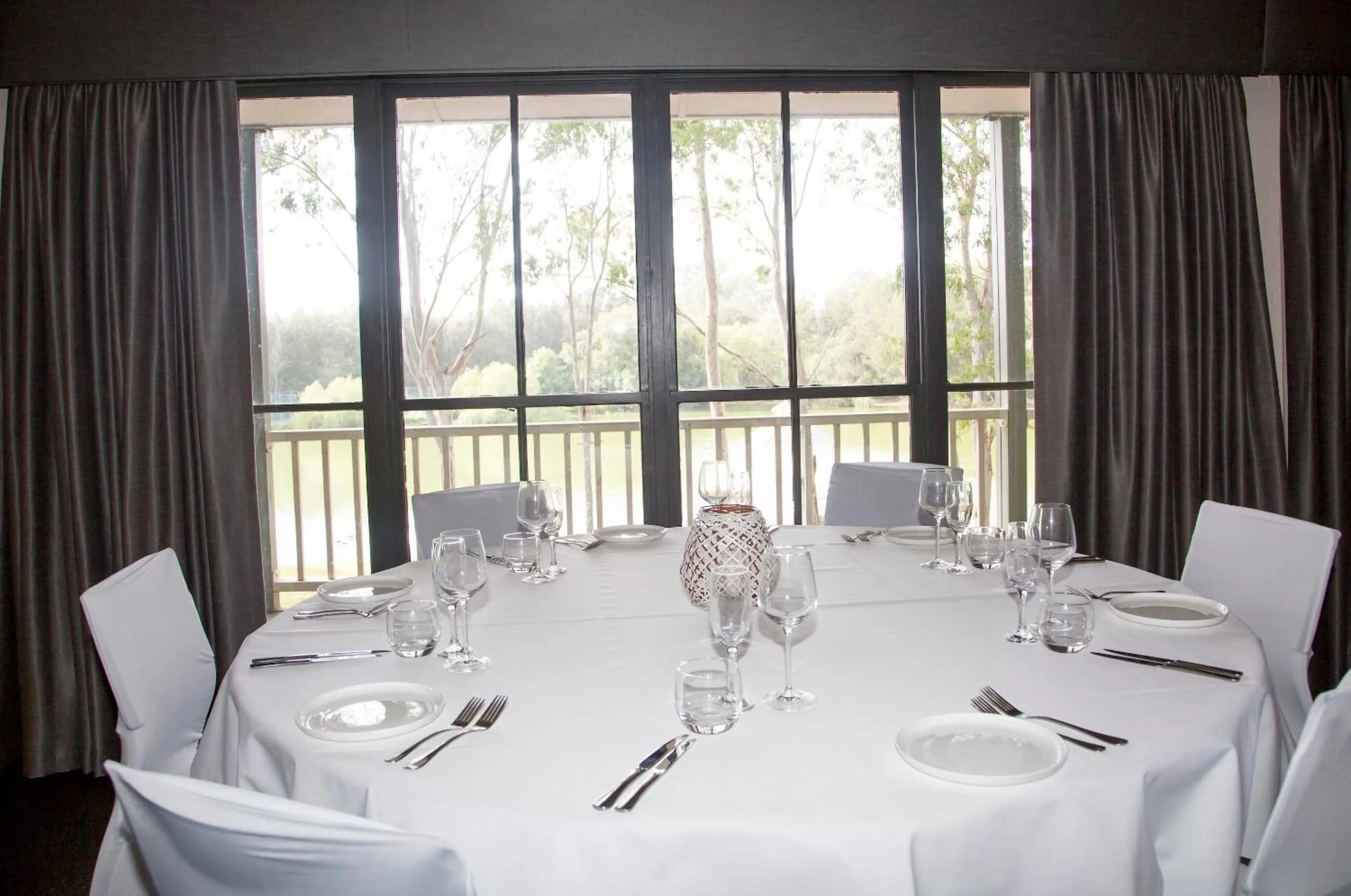 Dining area in Lincoln Downs Resort Batemans Bay