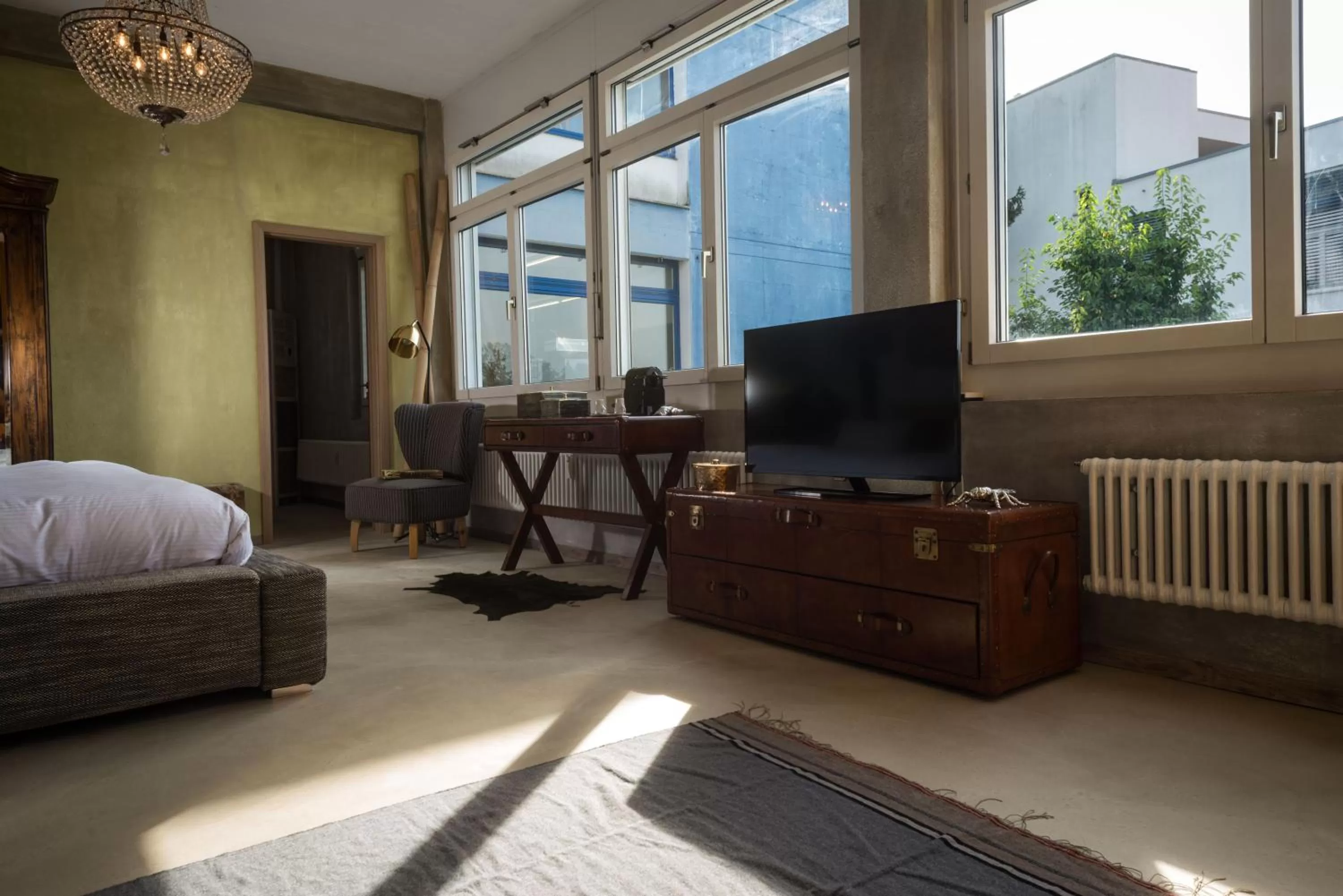 TV and multimedia in No1 Art B&B