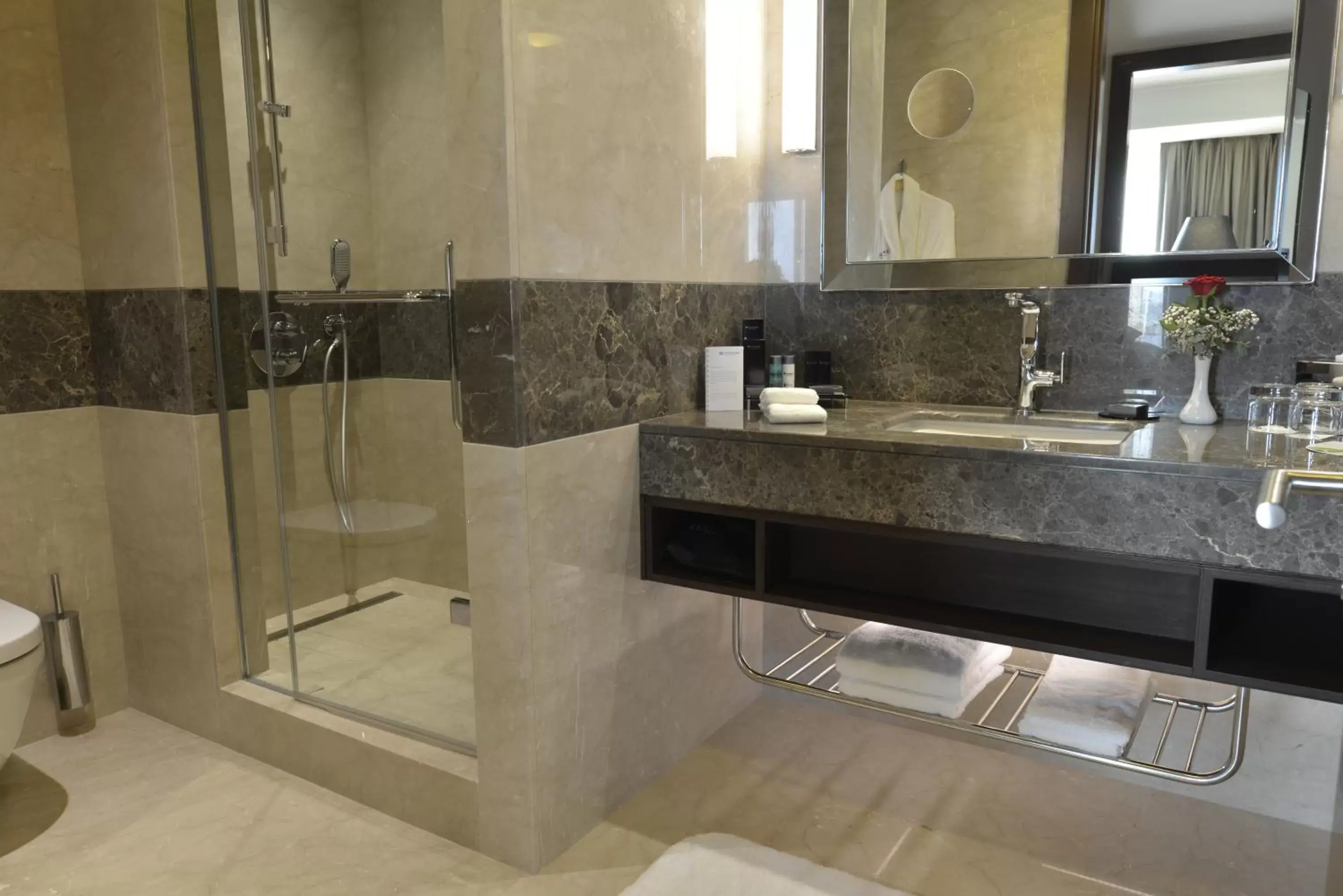 Residence Twin Room in Wyndham Grand Istanbul Europe Residence Twin Room in Wyndham Grand Istanbul Europe