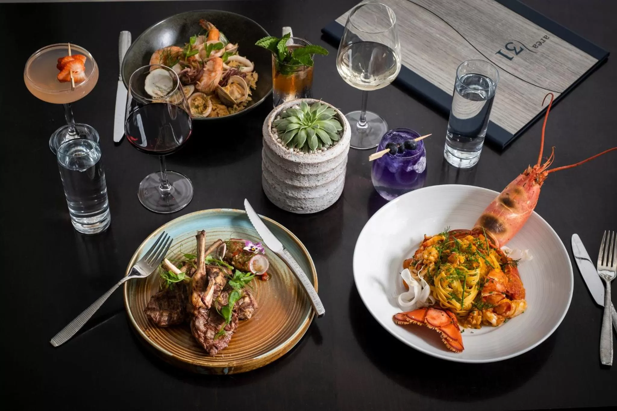 Restaurant/places to eat in Kimpton EPIC Hotel by IHG