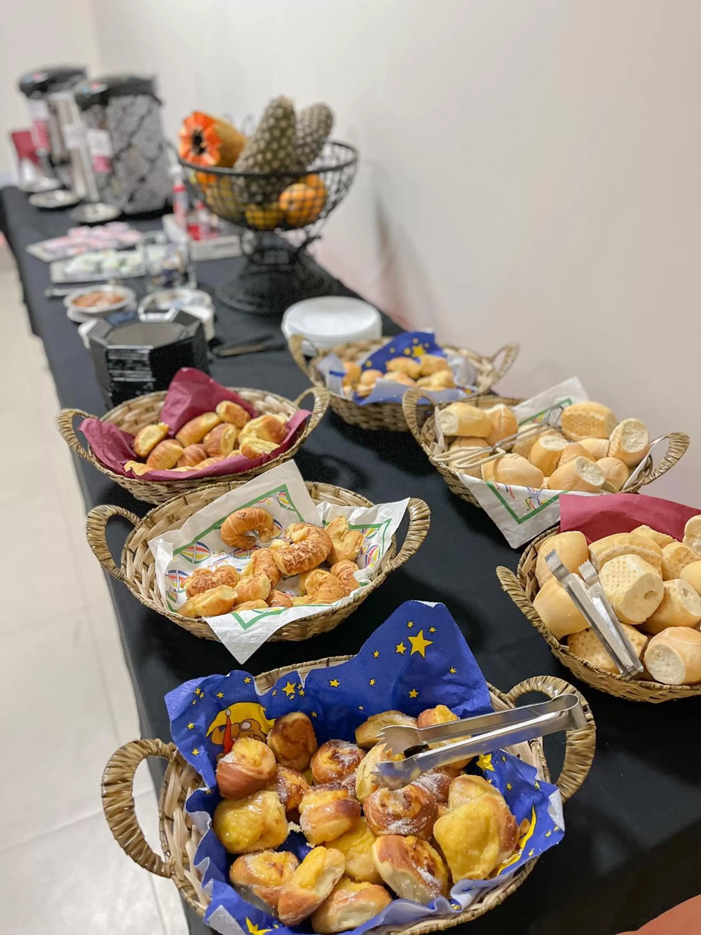 Food and drinks in Hotel Uruguay Brasil