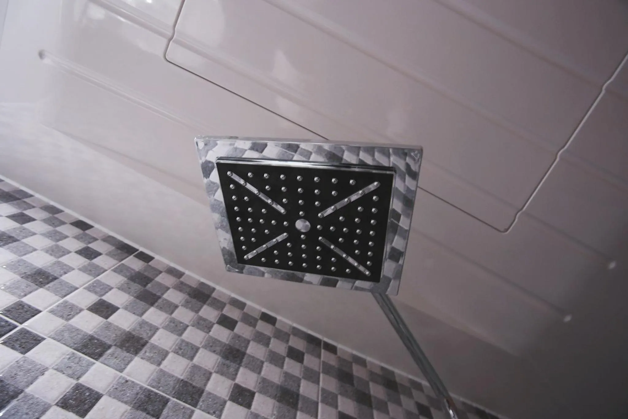 Shower in Goodstay Grand Motel Chuncheon