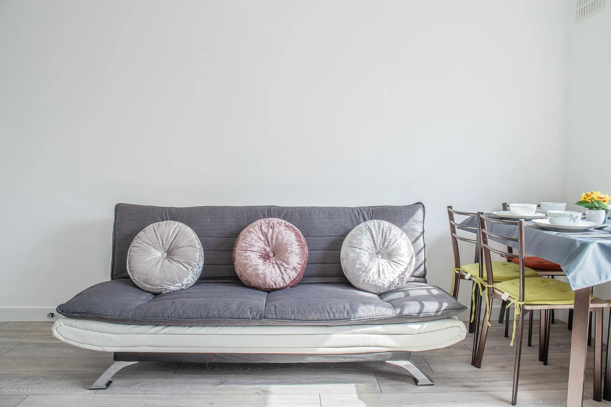 Dining area in Millburn Apartment