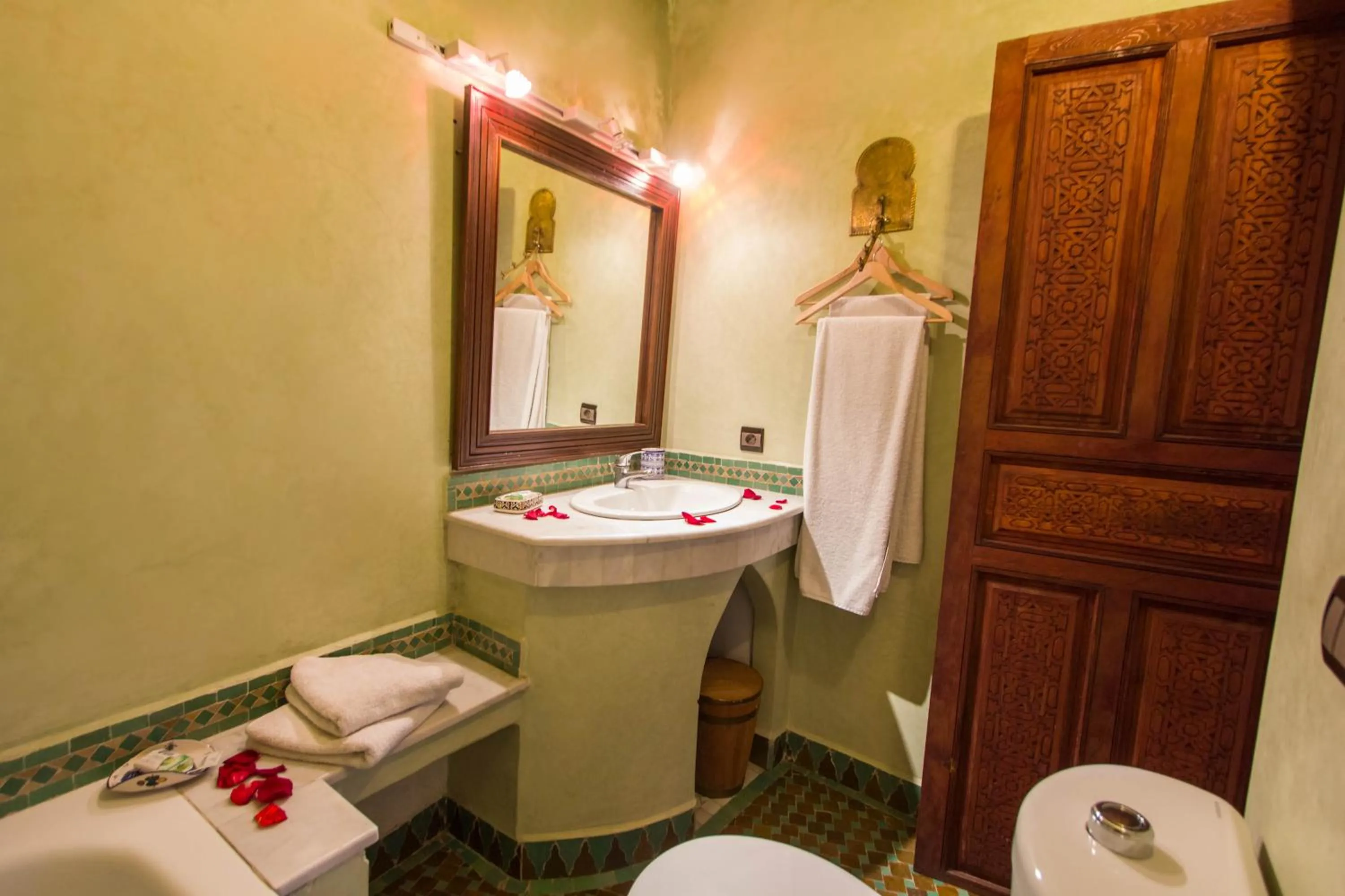 Shower in Riad - Dar Al Andalous