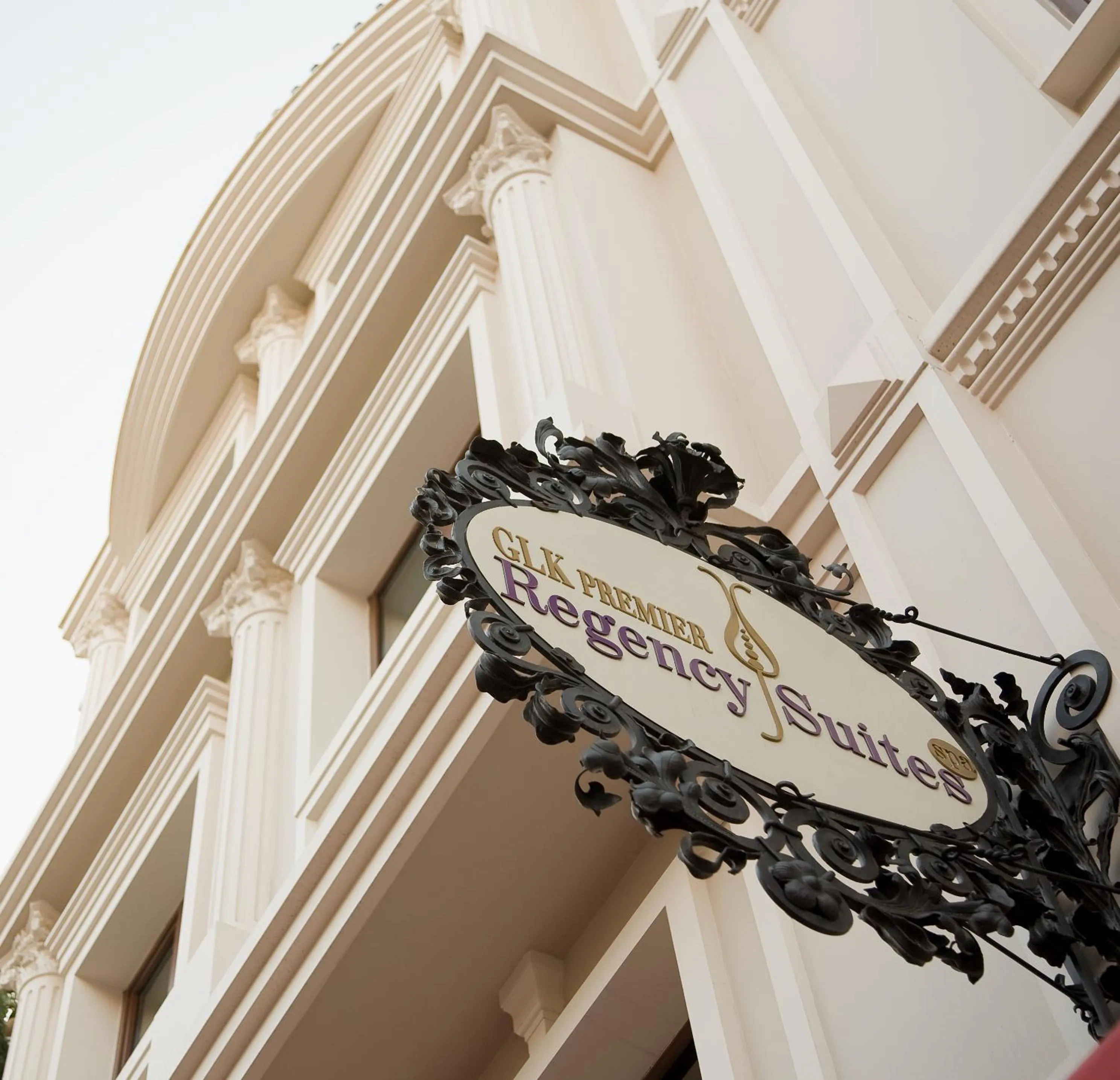 Facade/entrance in GLK PREMIER Regency Suites & Spa