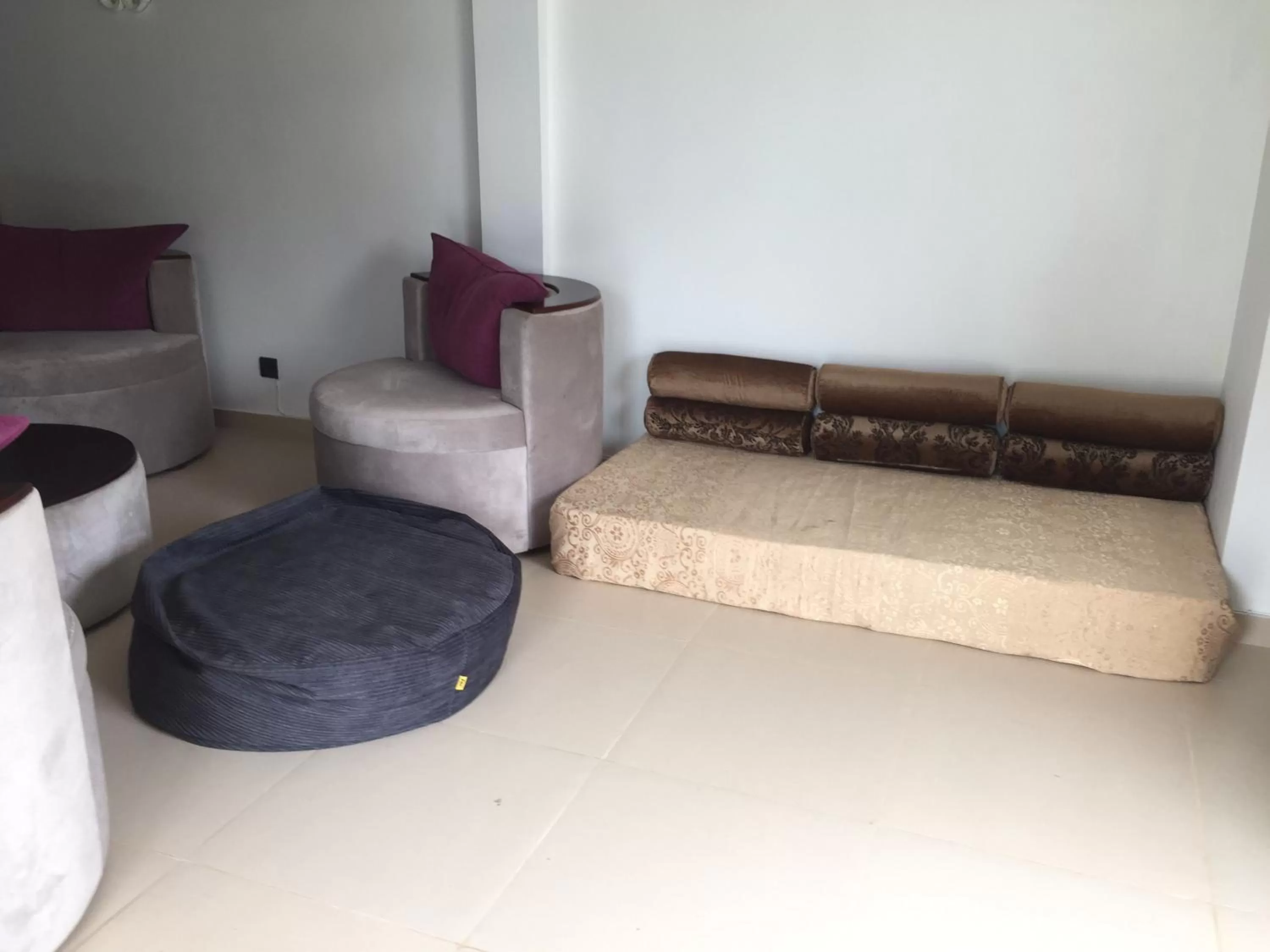 Seating Area in Hotel Mount Castle