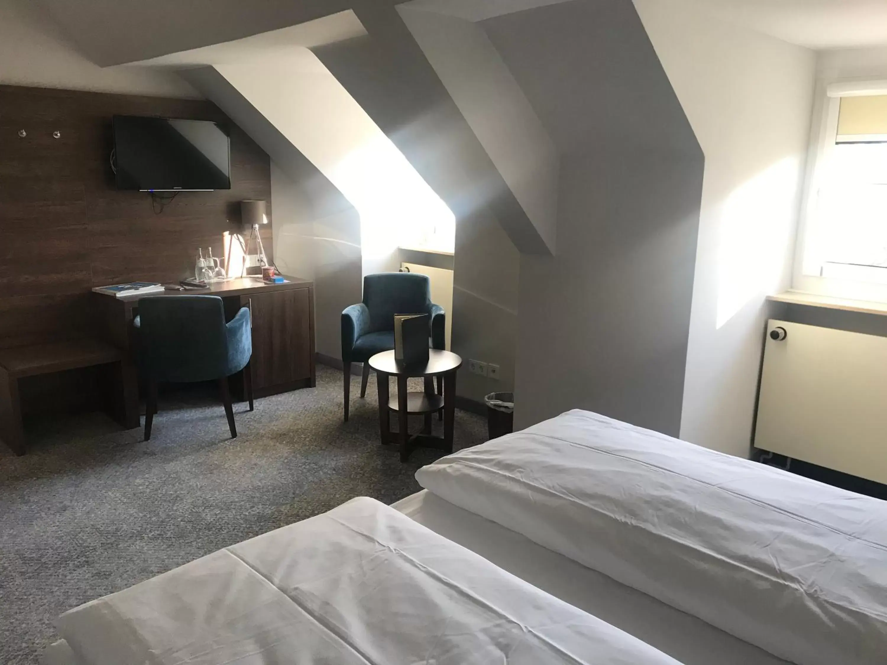 Comfort Double Room with Lake View - single occupancy in Hotel Haus Delecke Comfort Double Room with Lake View - single occupancy in Hotel Haus Delecke