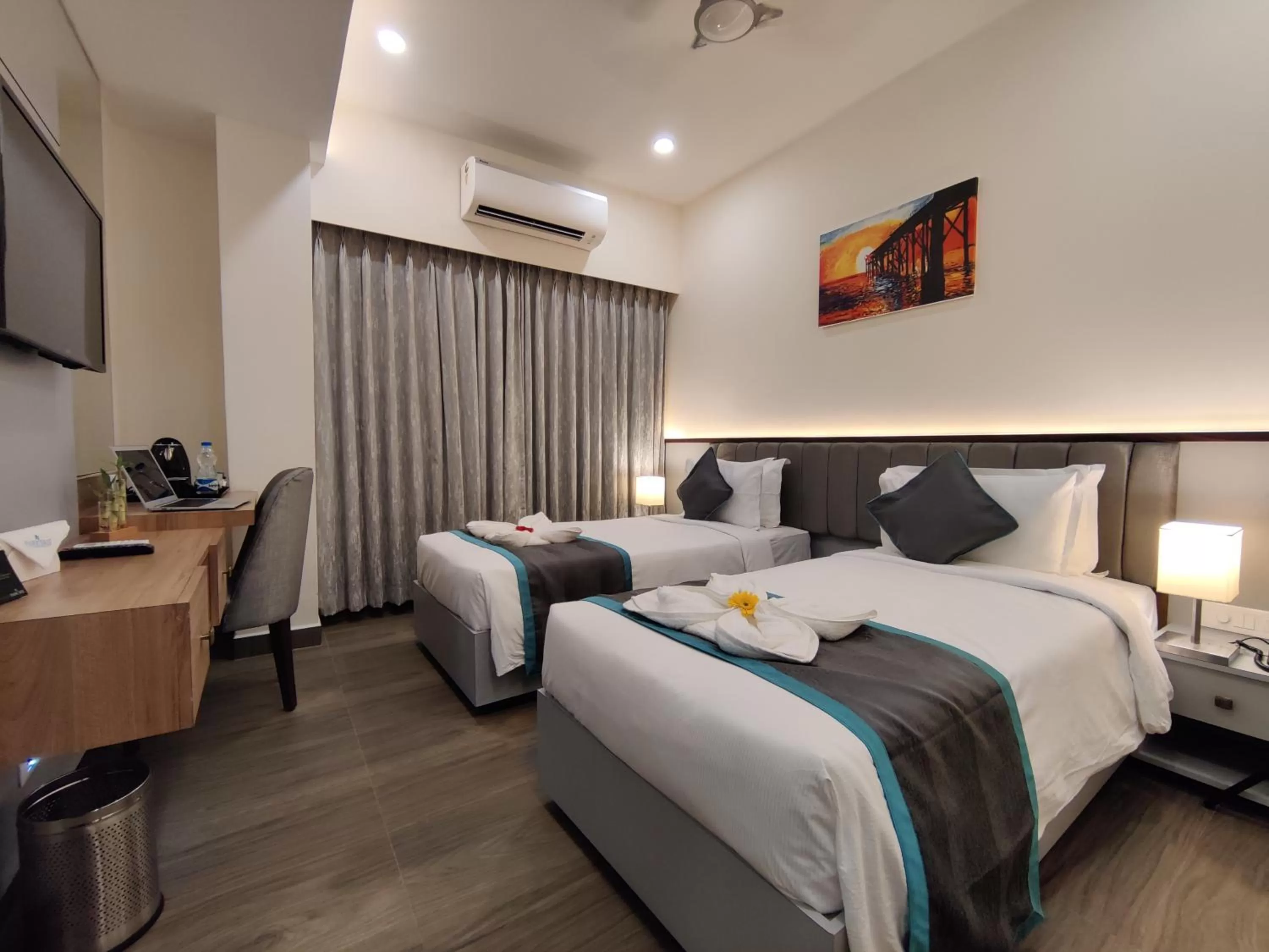 Bed in PARK IRIS HOTELS, Bharathi Nagar