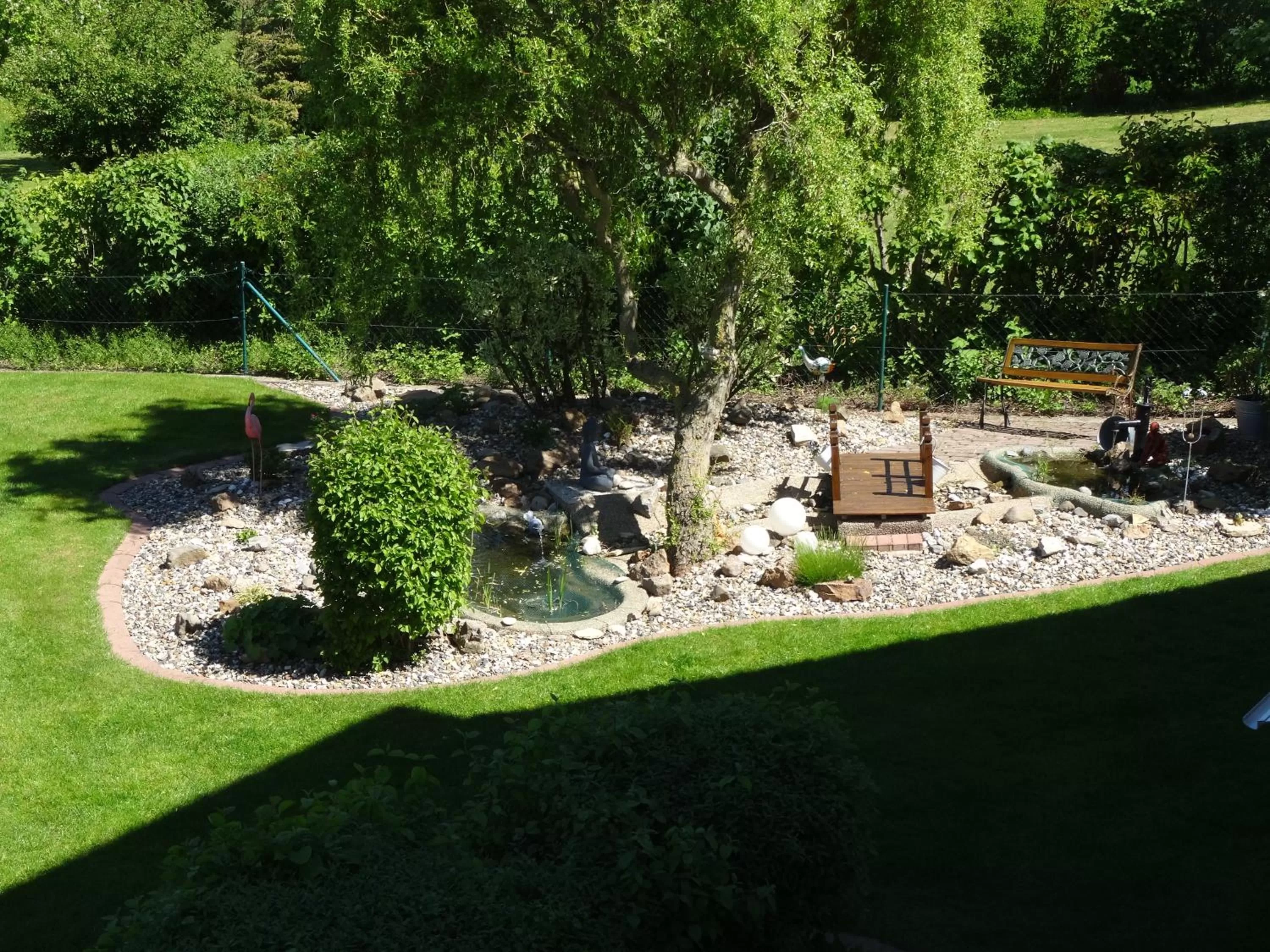 Garden in Pension und Apartment Landhaus Fricke