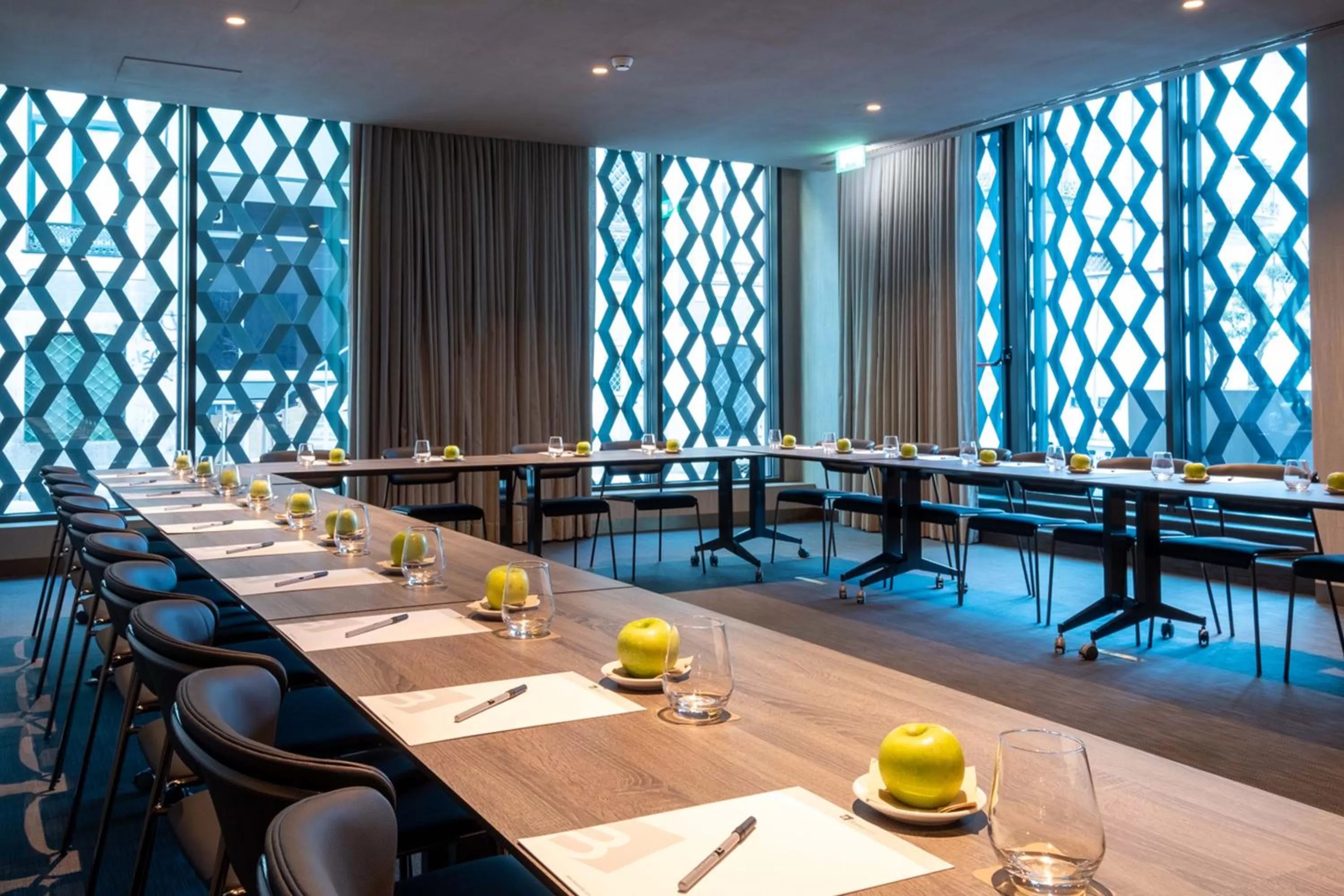 Business facilities in BessaHotel Baixa