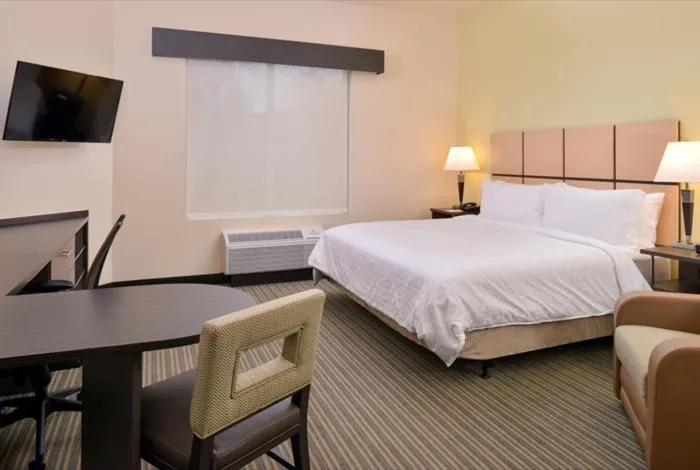 Bed in Candlewood Suites - Austin Airport by IHG