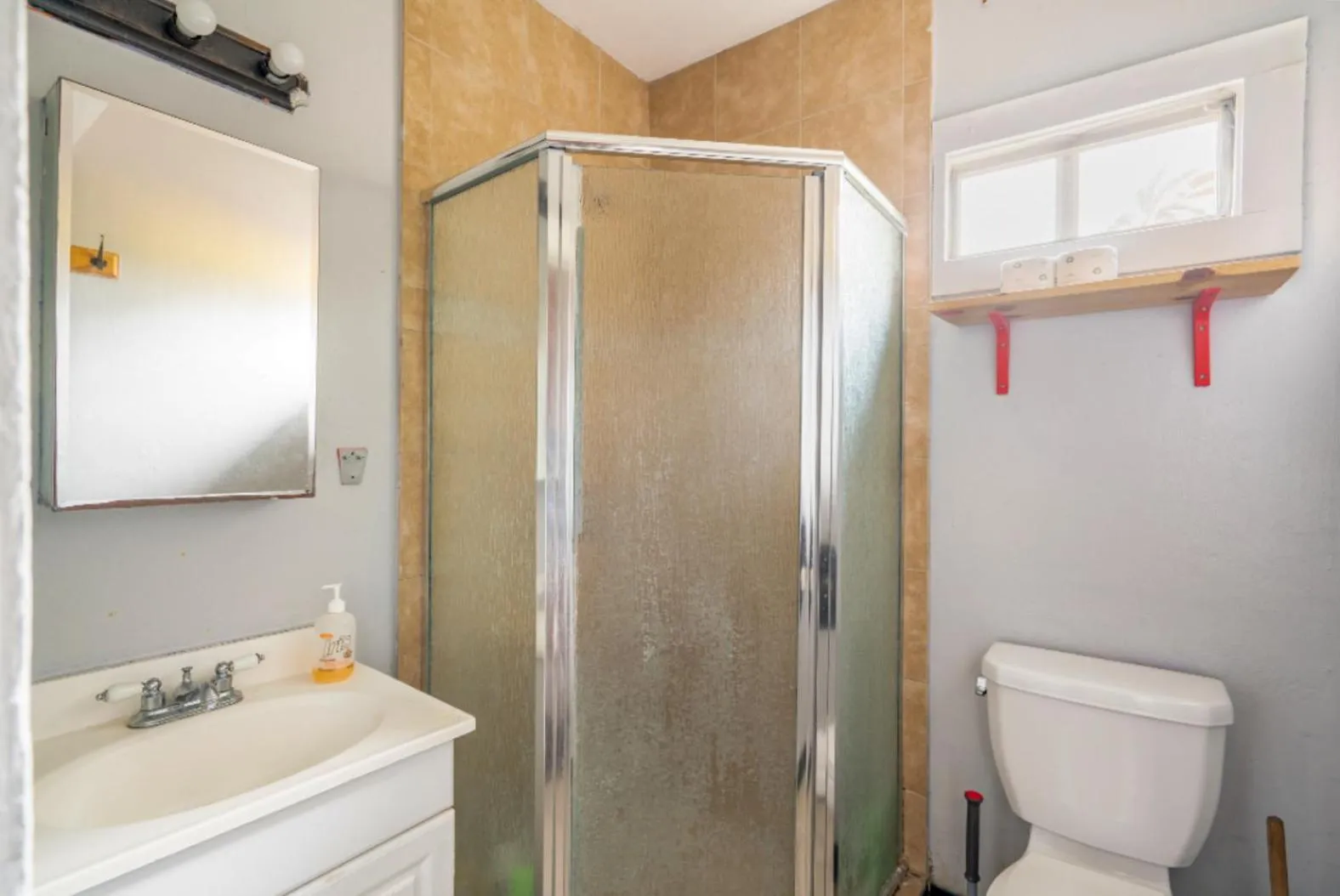 Property building in ITH San Diego Adventure Hostel