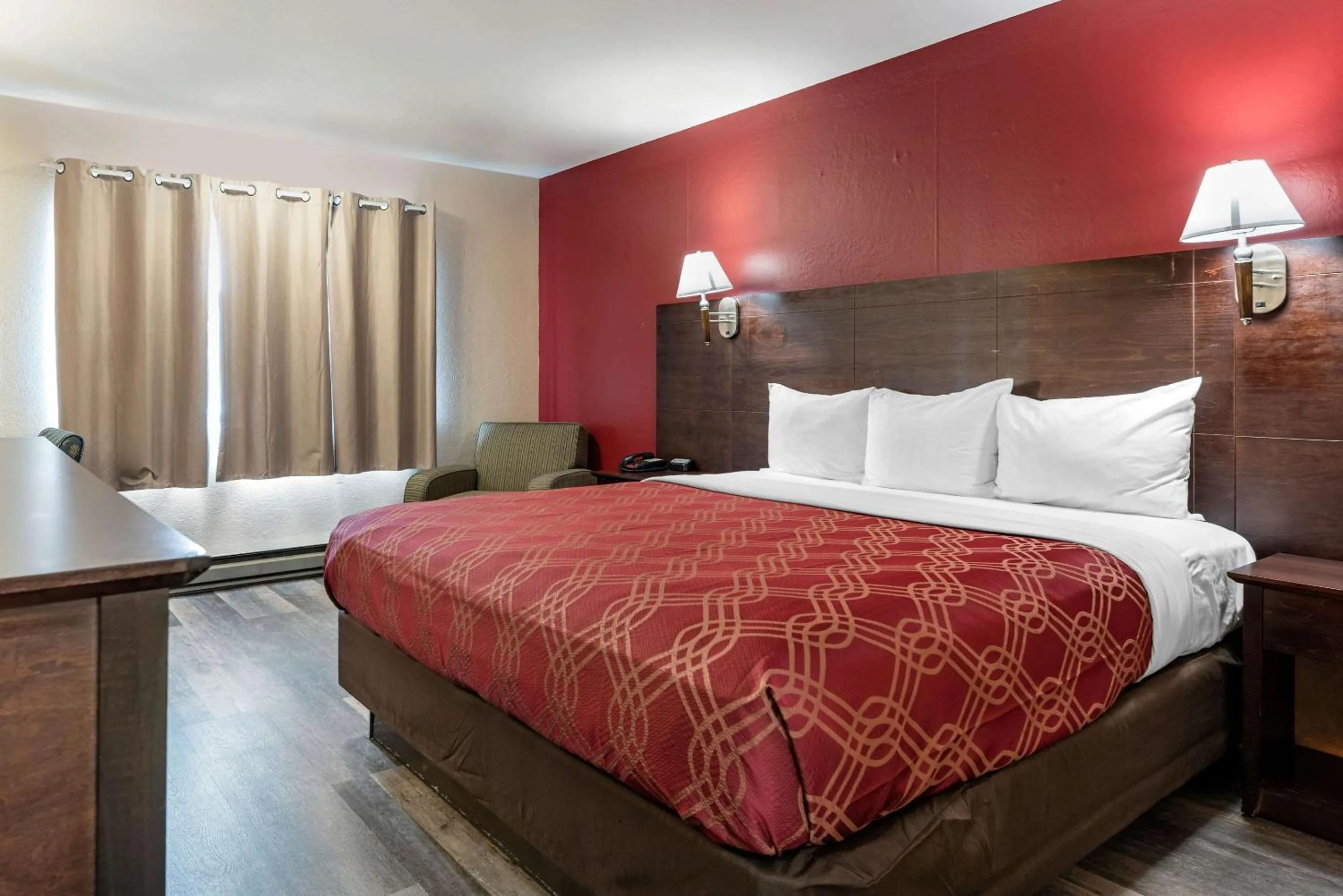 Photo of the whole room, Bed in Bay Breeze Inn