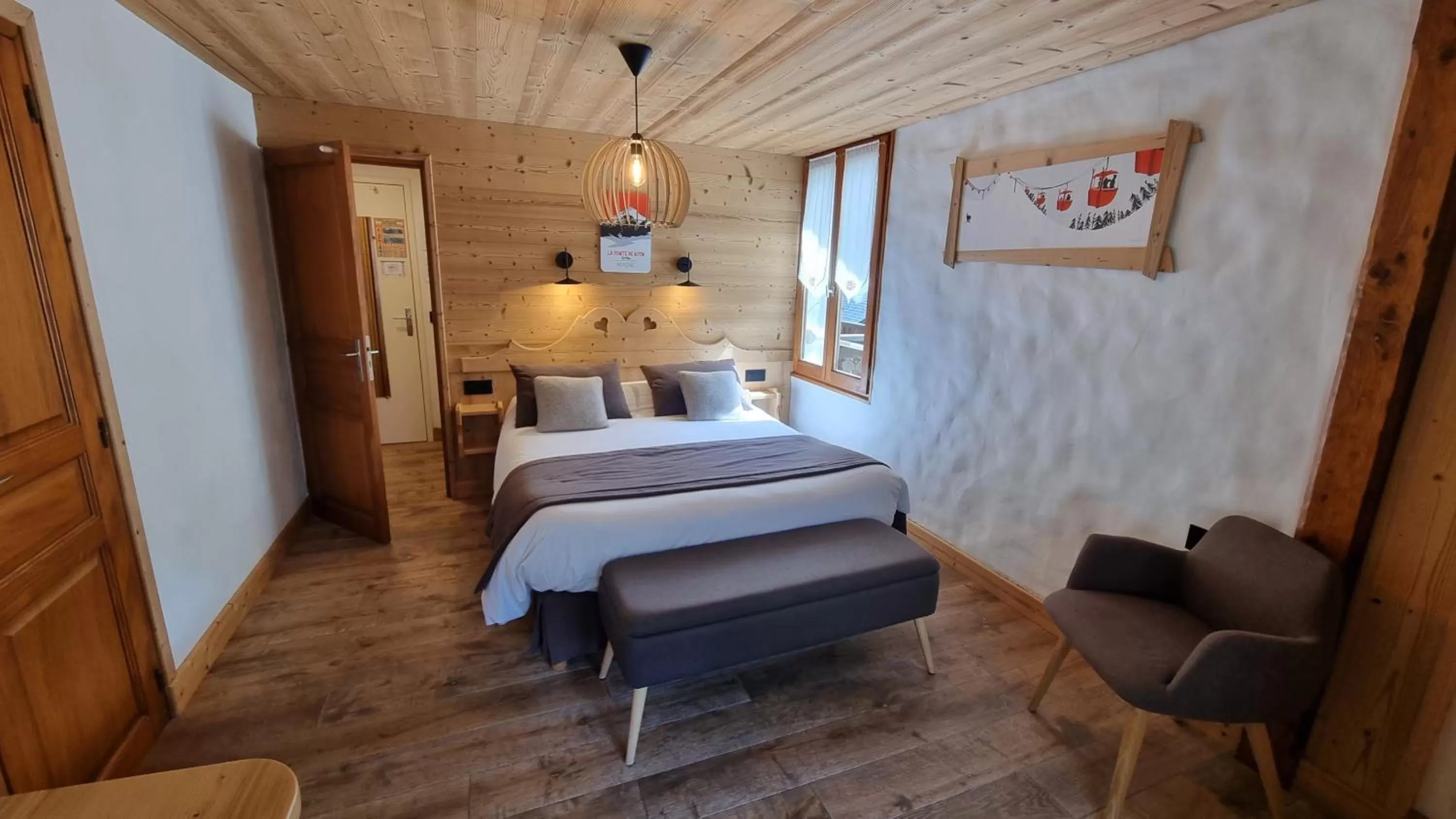 Bed in Hôtel Le Sporting