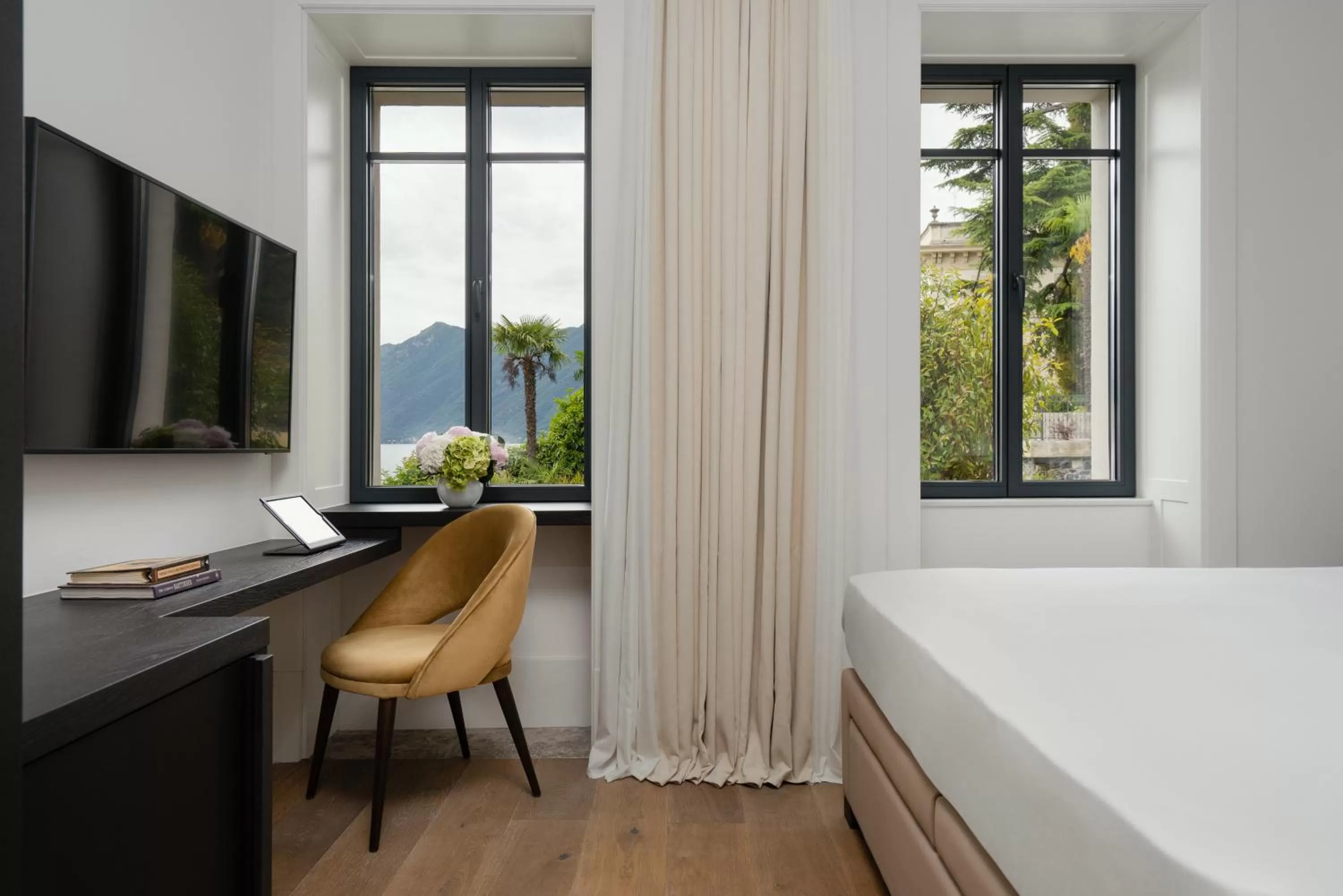 Bed in MUSA Lago di Como