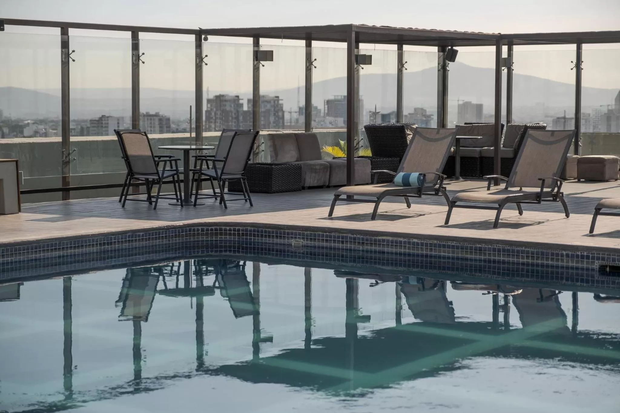 Swimming pool in Holiday Inn Guadalajara Select by IHG