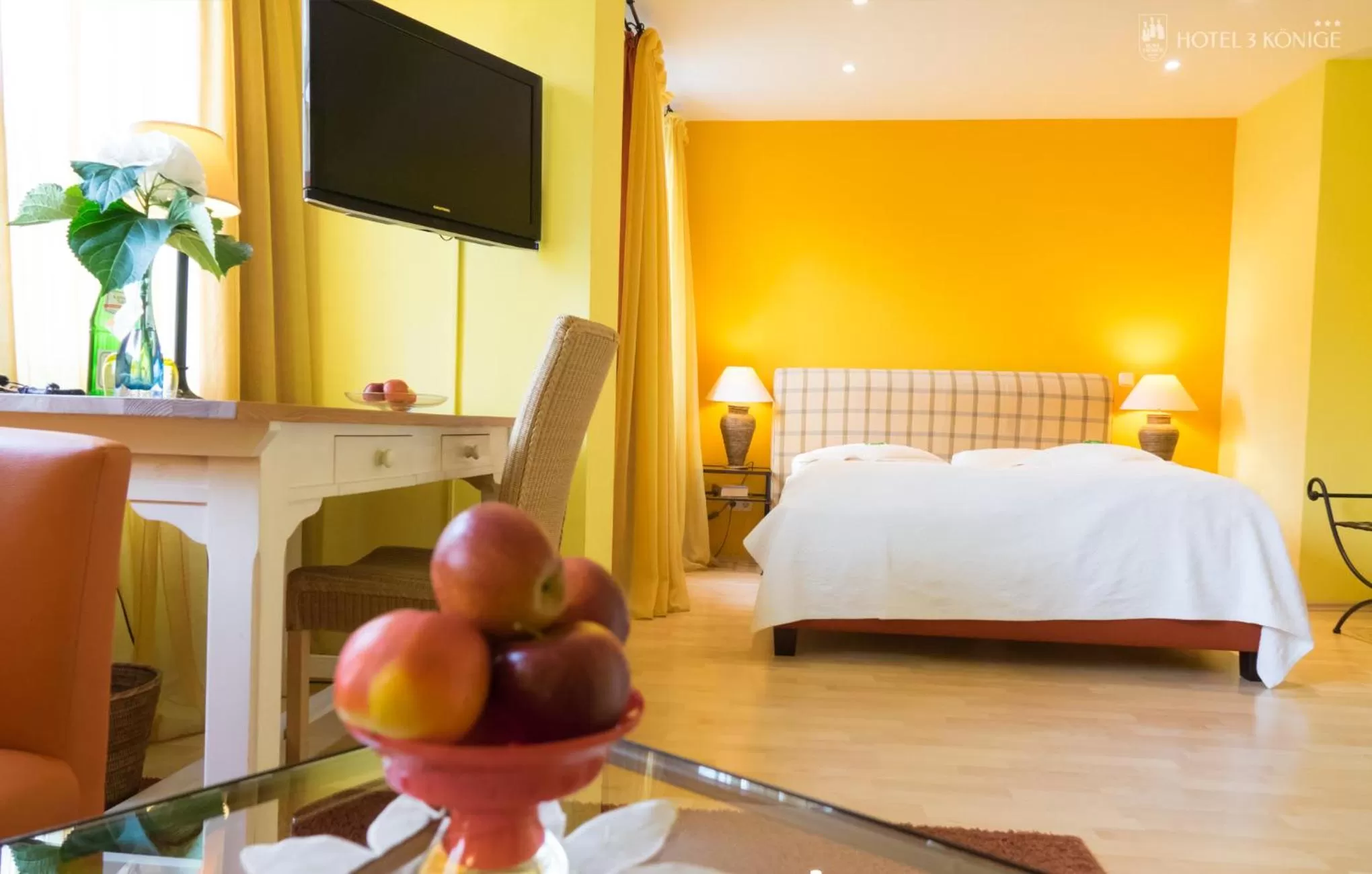 TV and multimedia, Bed in Hotel 3 Könige