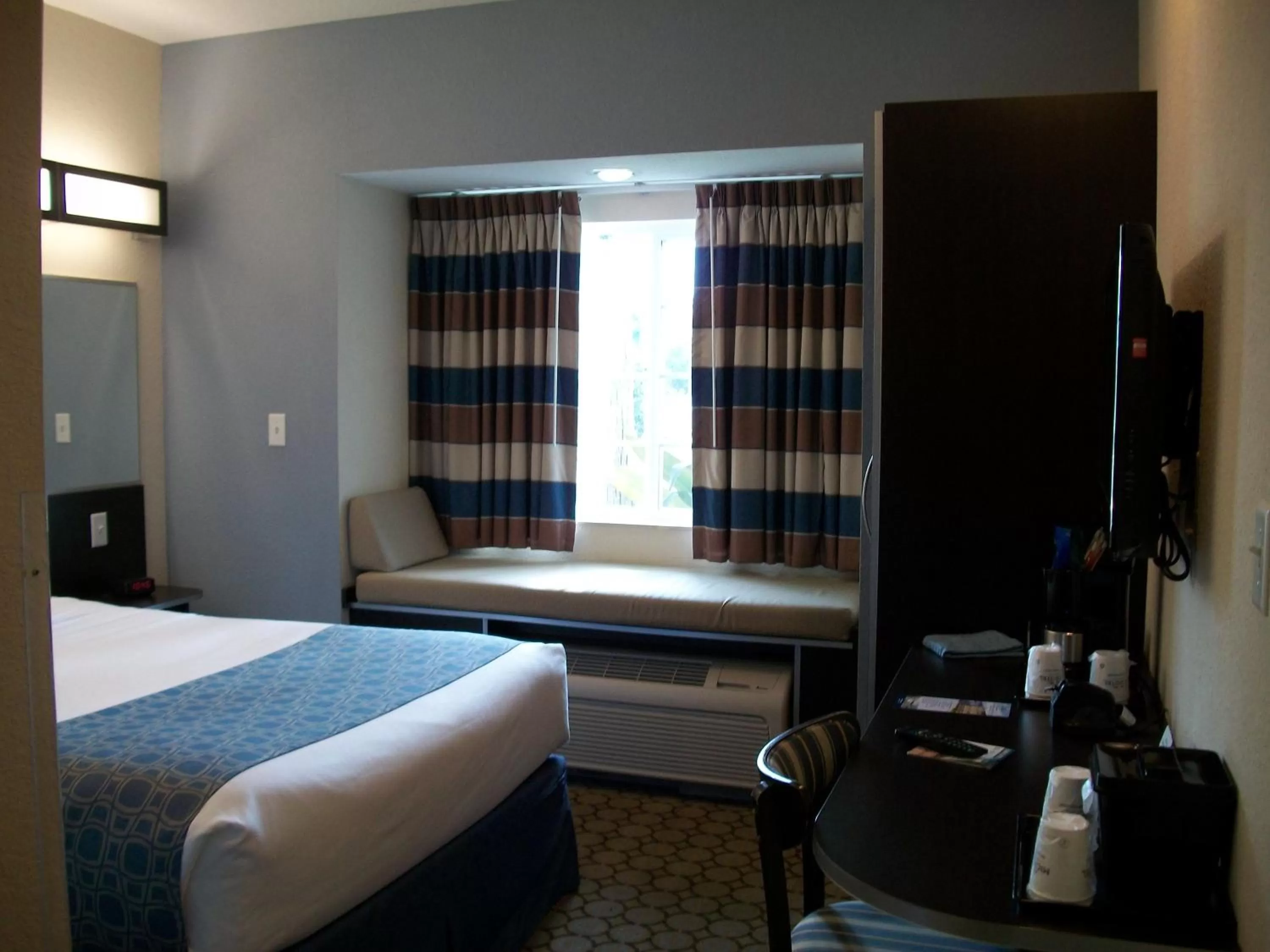 Bedroom, Bed in Microtel Inn & Suites by Wyndham Spring Hill/Weeki Wachee