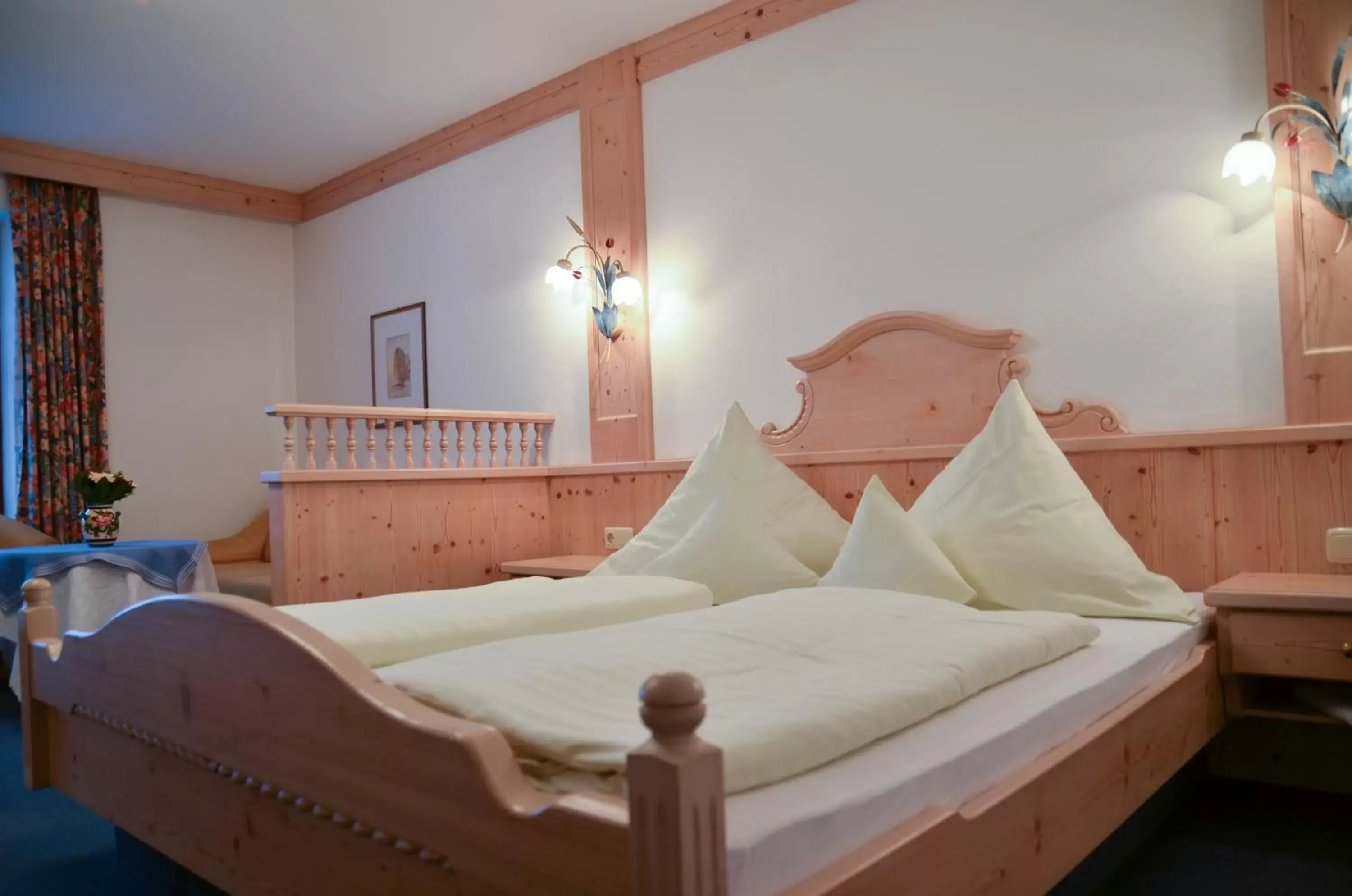 Double Room with Balcony in Hotel Restaurant Ferienwohnungen ALPENHOF Double Room with Balcony in Hotel Restaurant Ferienwohnungen ALPENHOF