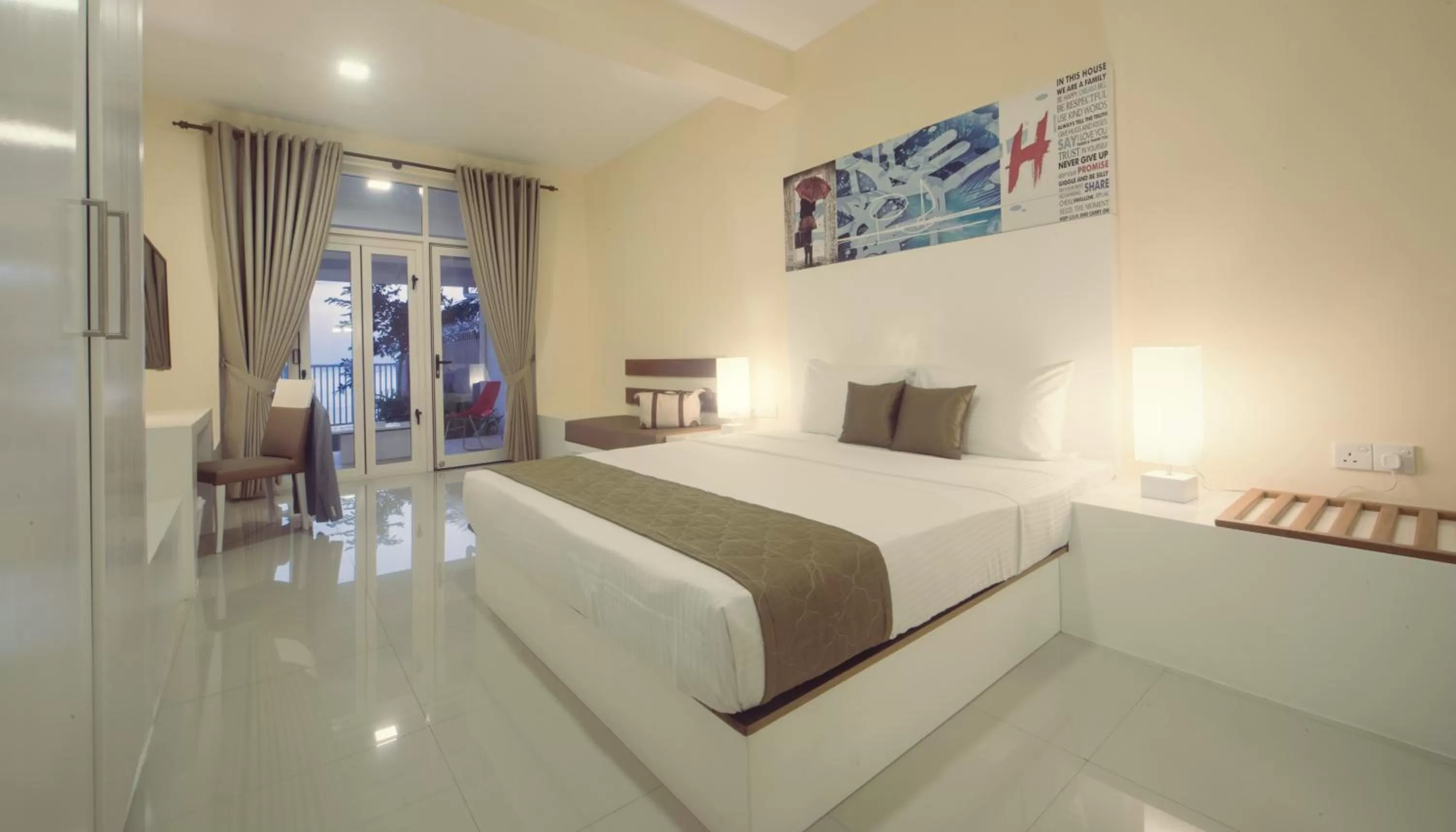 Deluxe Double Room with Lagoon View in Hush Lagoon 30