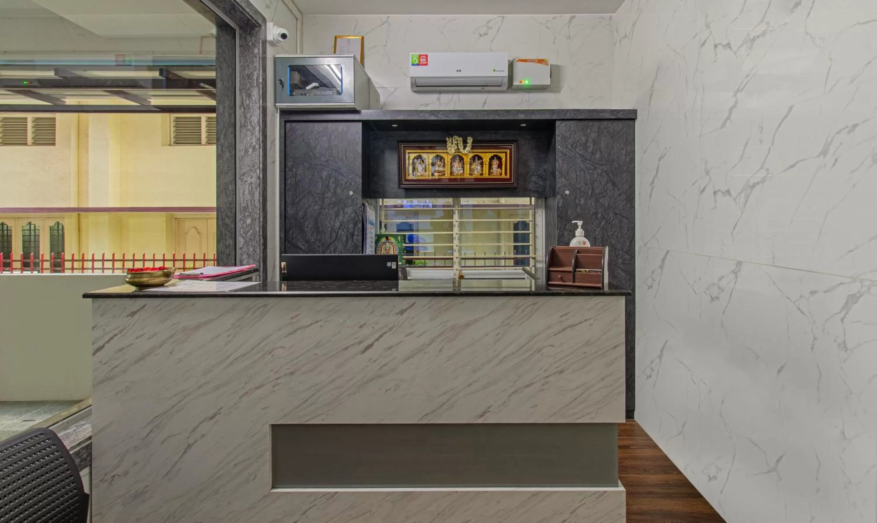 Lobby or reception in Treebo Pranav Park