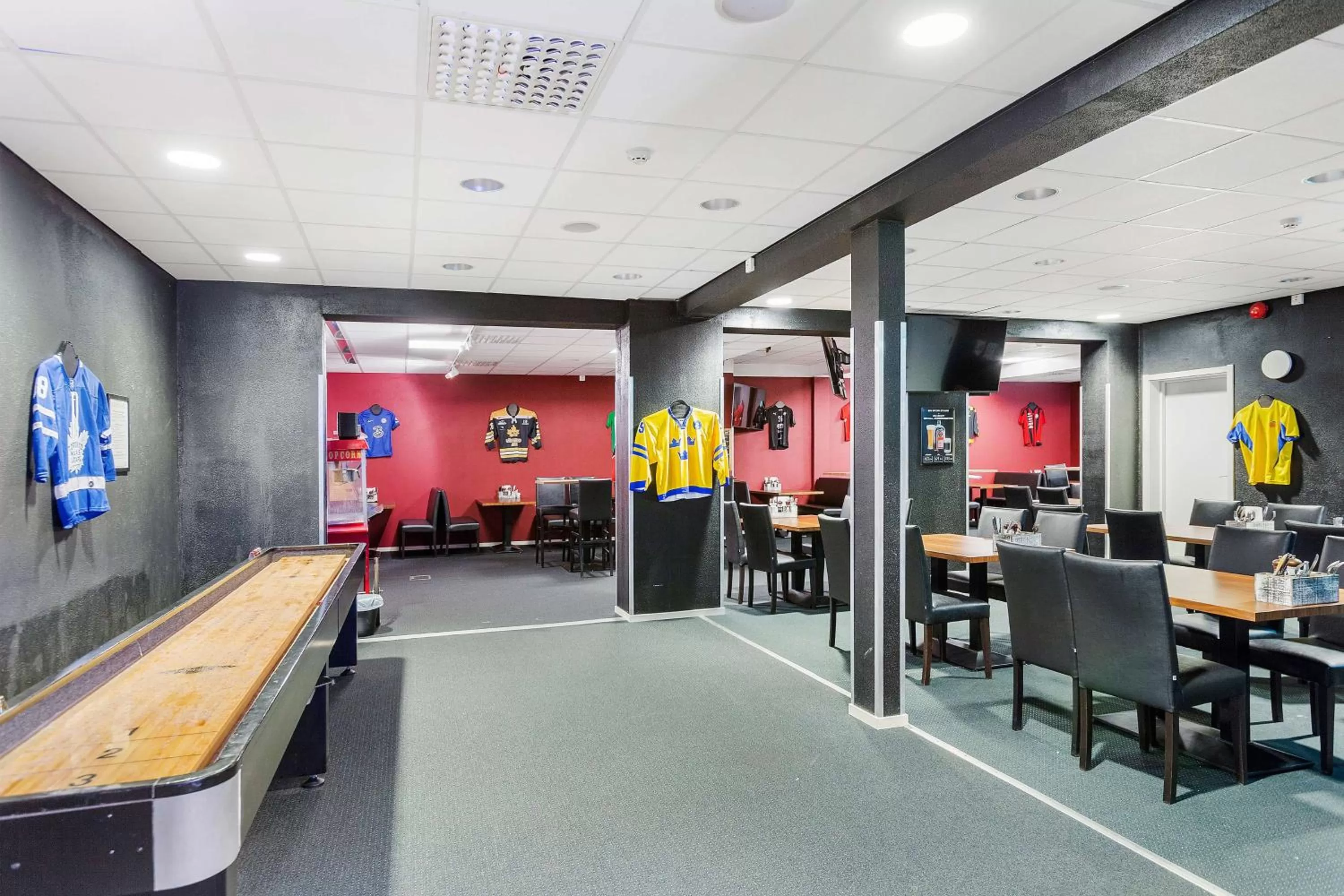 Lounge or bar in Best Western Hotel Tranas Statt