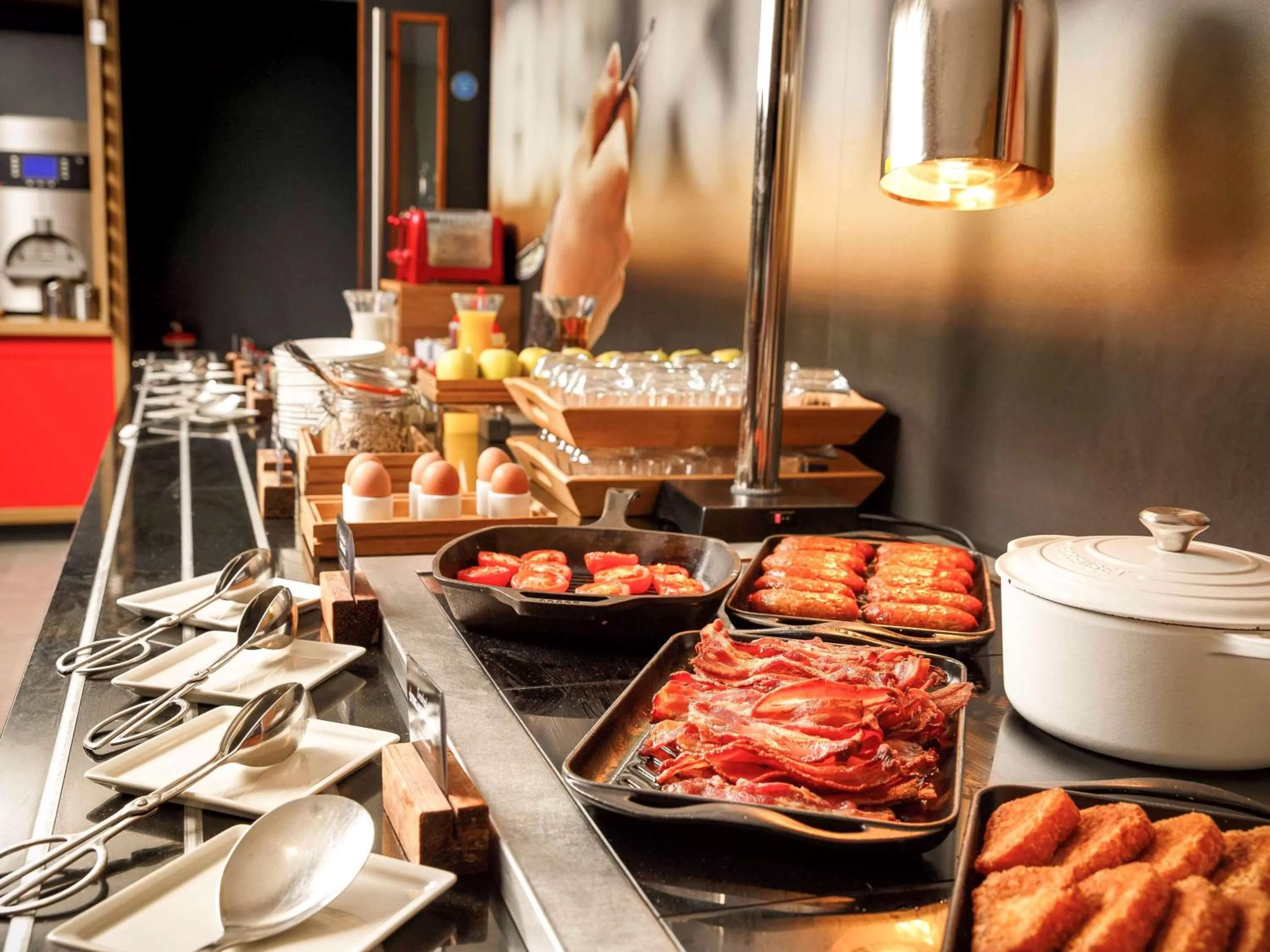 Restaurant/places to eat in ibis London Stratford