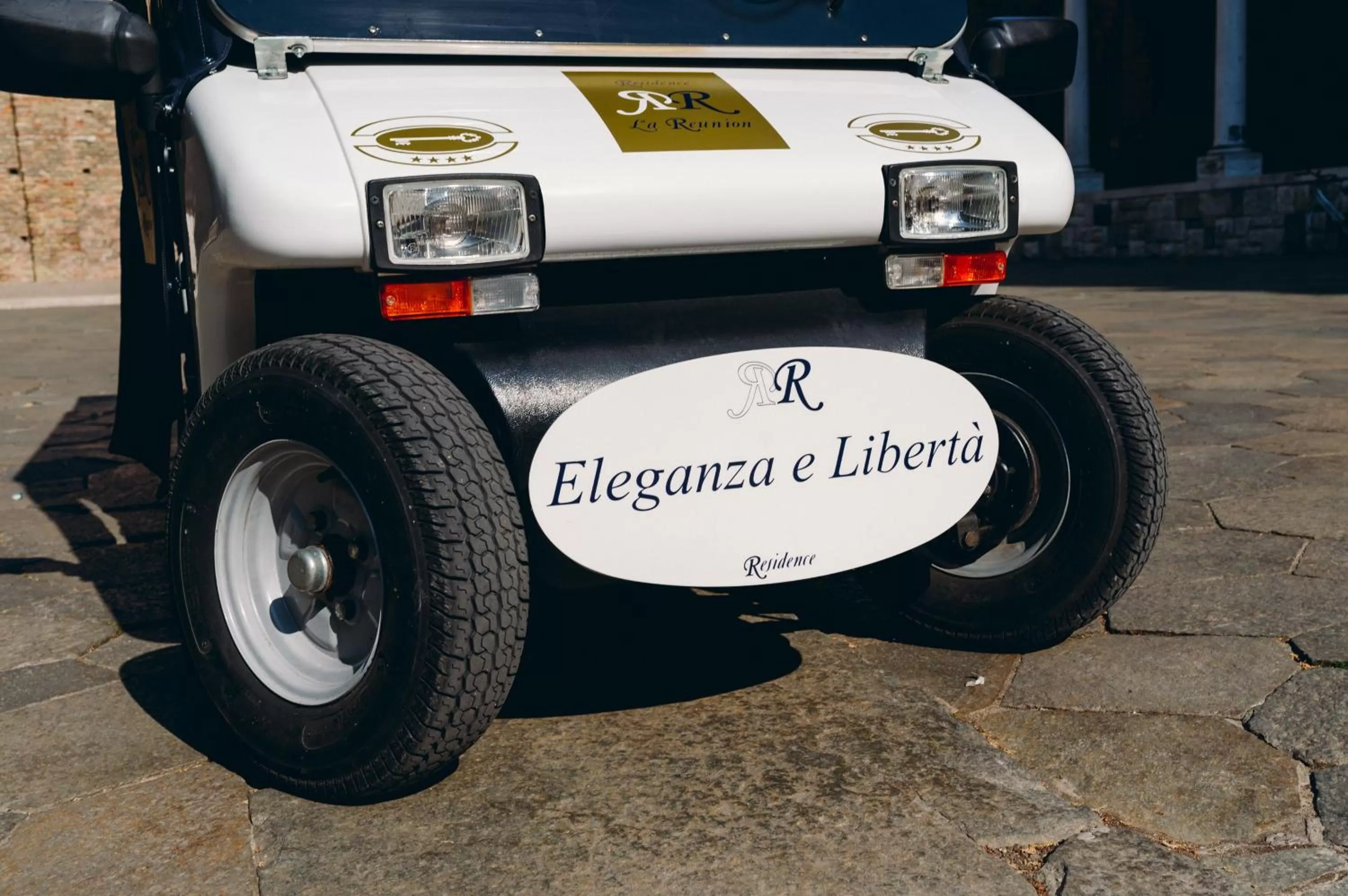 Day in Exclusive Aparthotel La Reunion