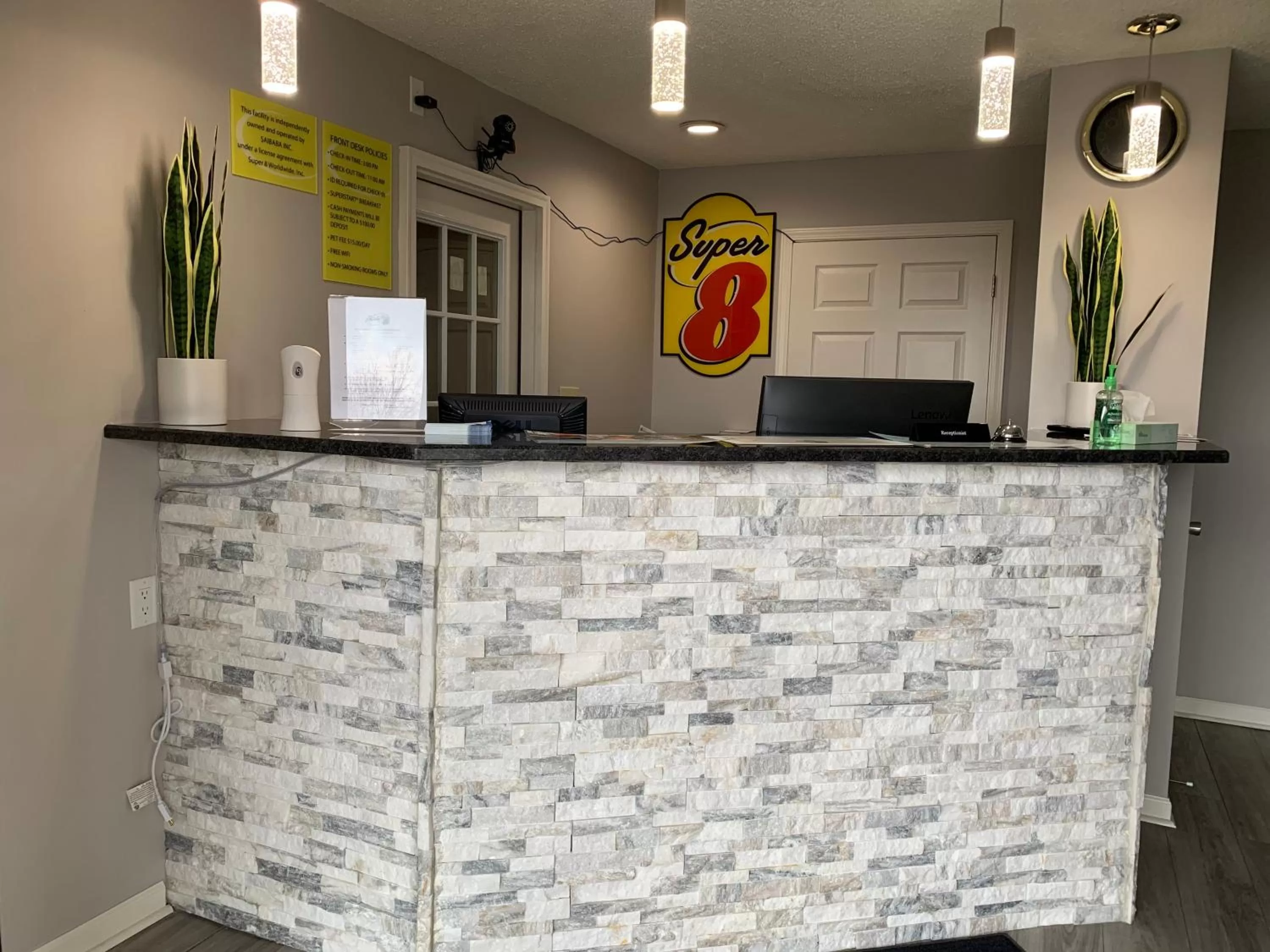 Lobby or reception in Super 8 by Wyndham Brownsburg