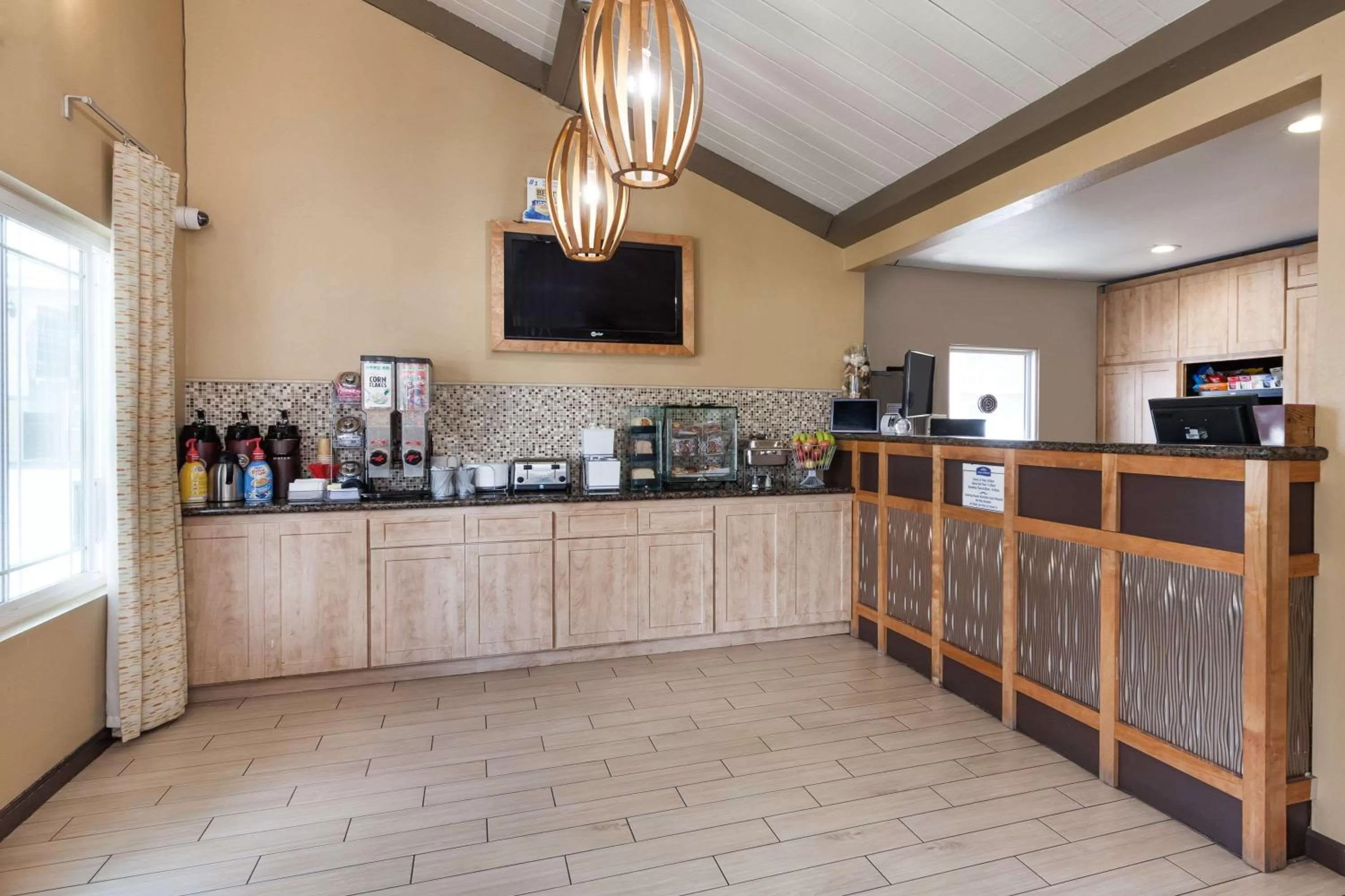 Lobby or reception in Howard Johnson by Wyndham National City/San Diego South