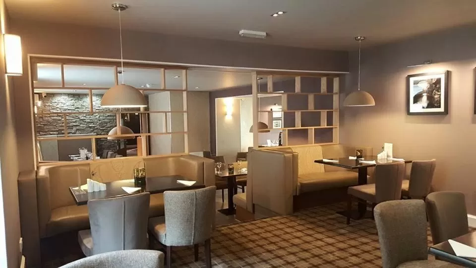 Restaurant/places to eat in The Fairburn Hotel