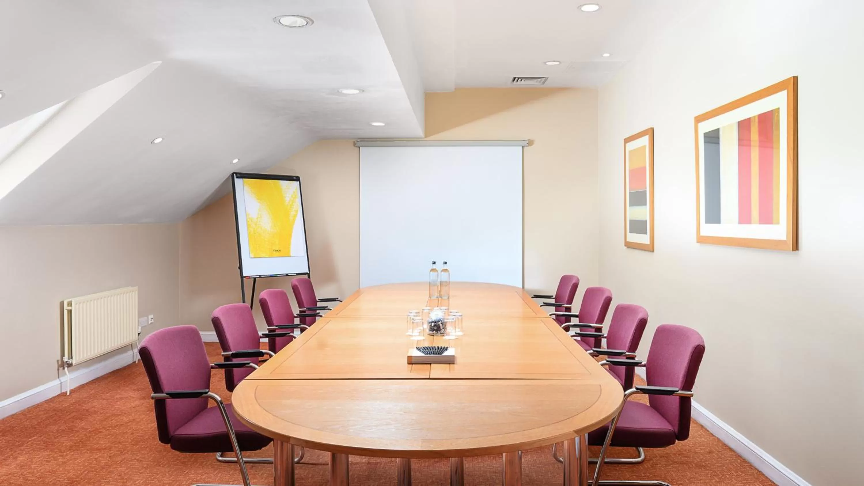 Meeting/conference room in voco Oxford Spires by IHG