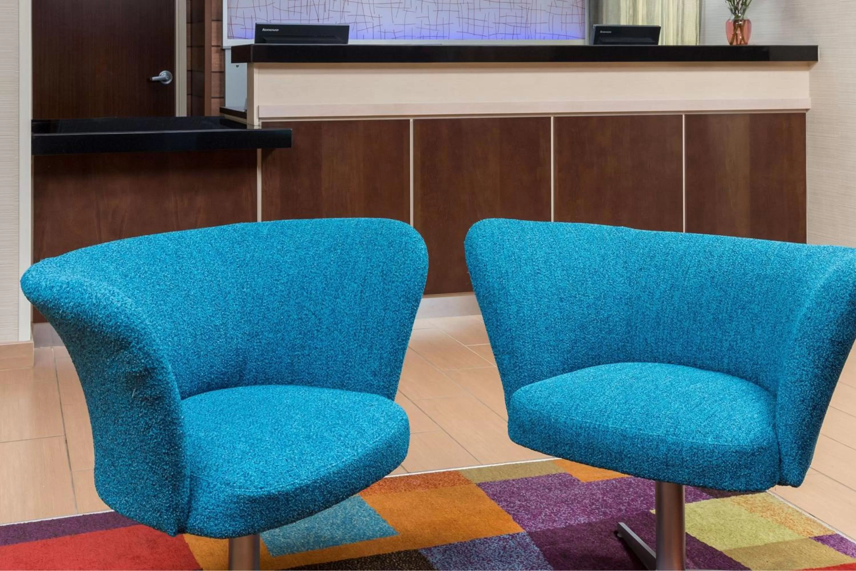 Lobby or reception in Fairfield Inn & Suites by Marriott Galesburg