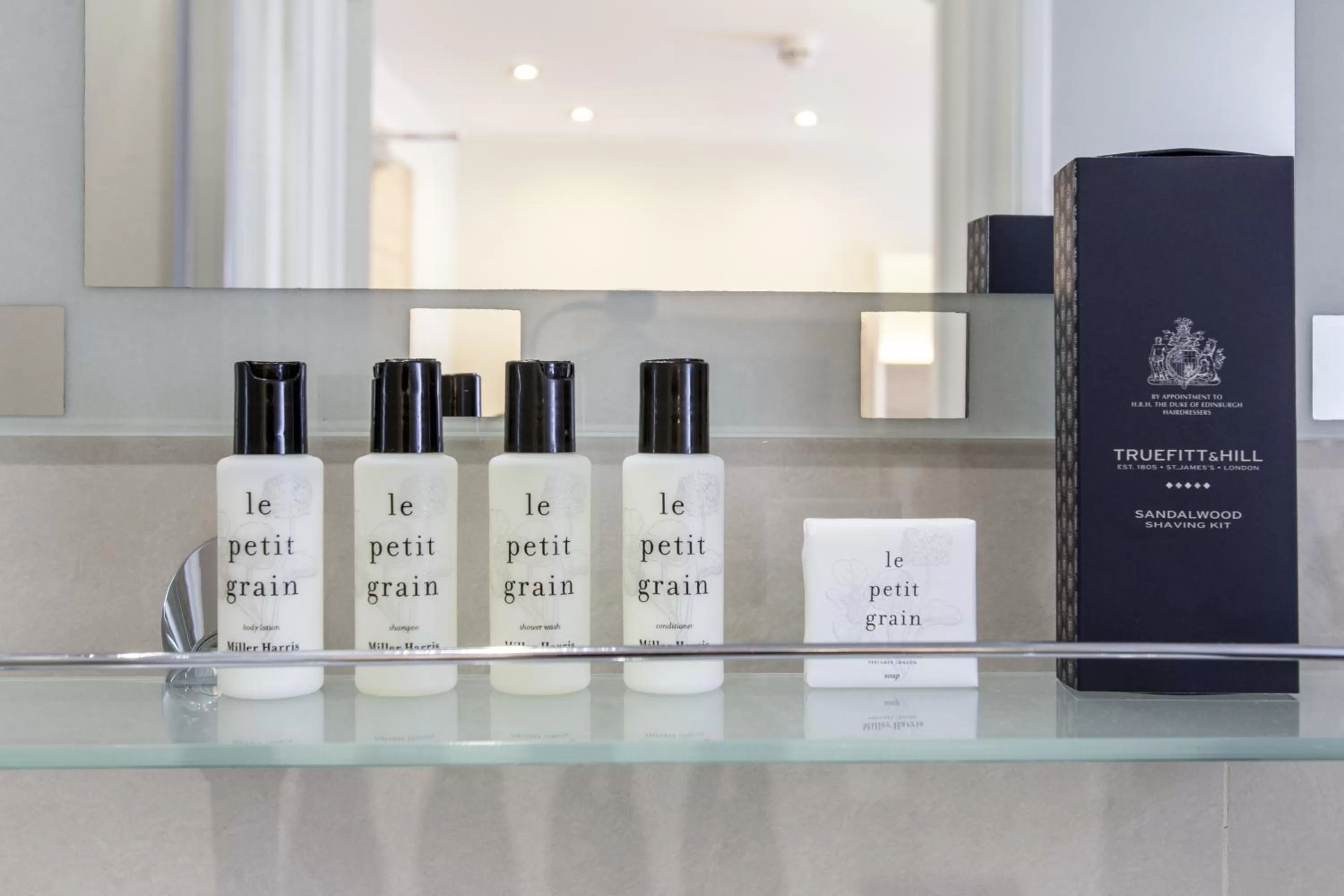 Bathroom in Hotel Shepherds Bush London