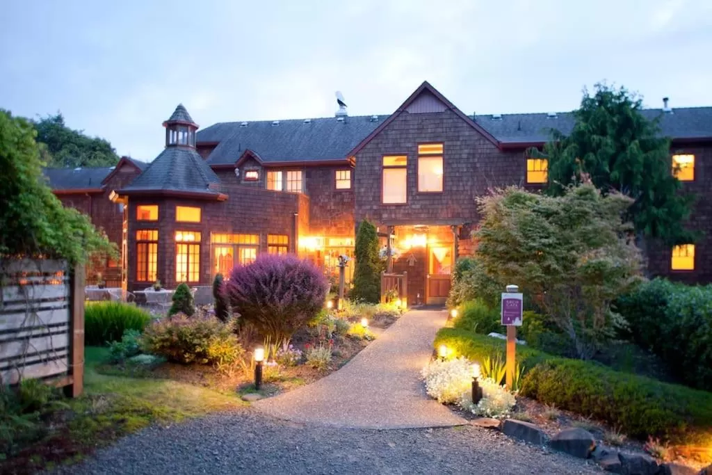 Property building in Arch Cape Inn and Retreat