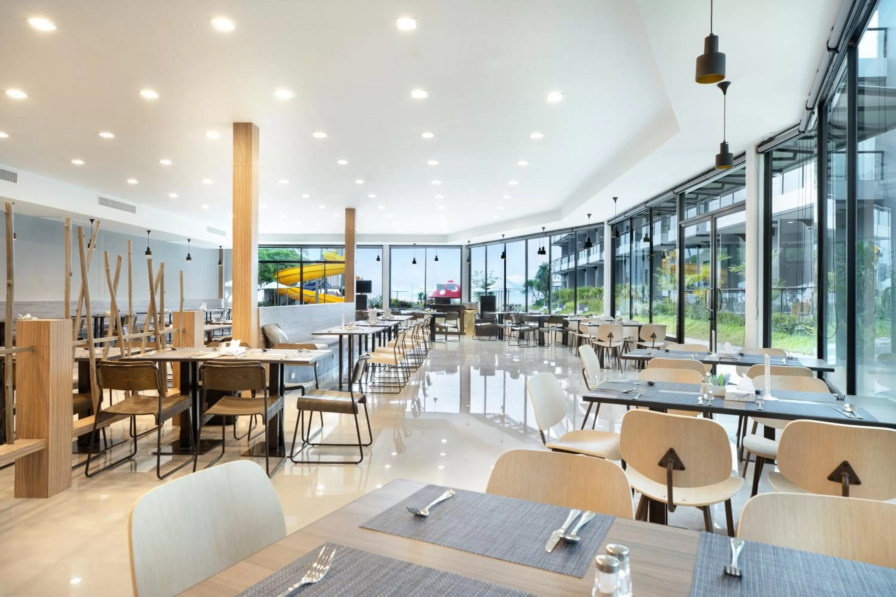 Restaurant/places to eat in Centara Life Cha-Am Beach Resort Hua Hin