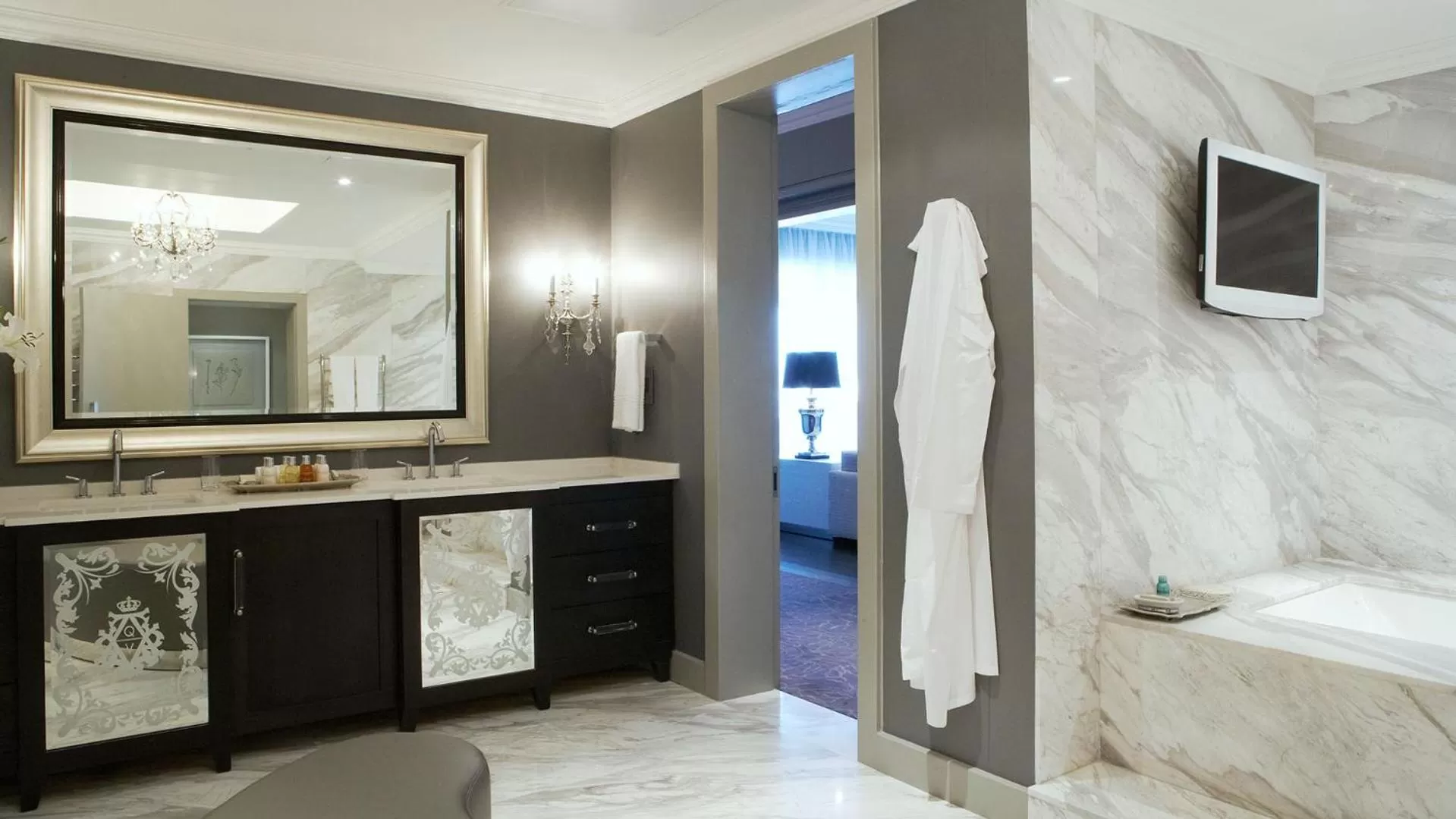 Queen Victoria Hotel by NEWMARK