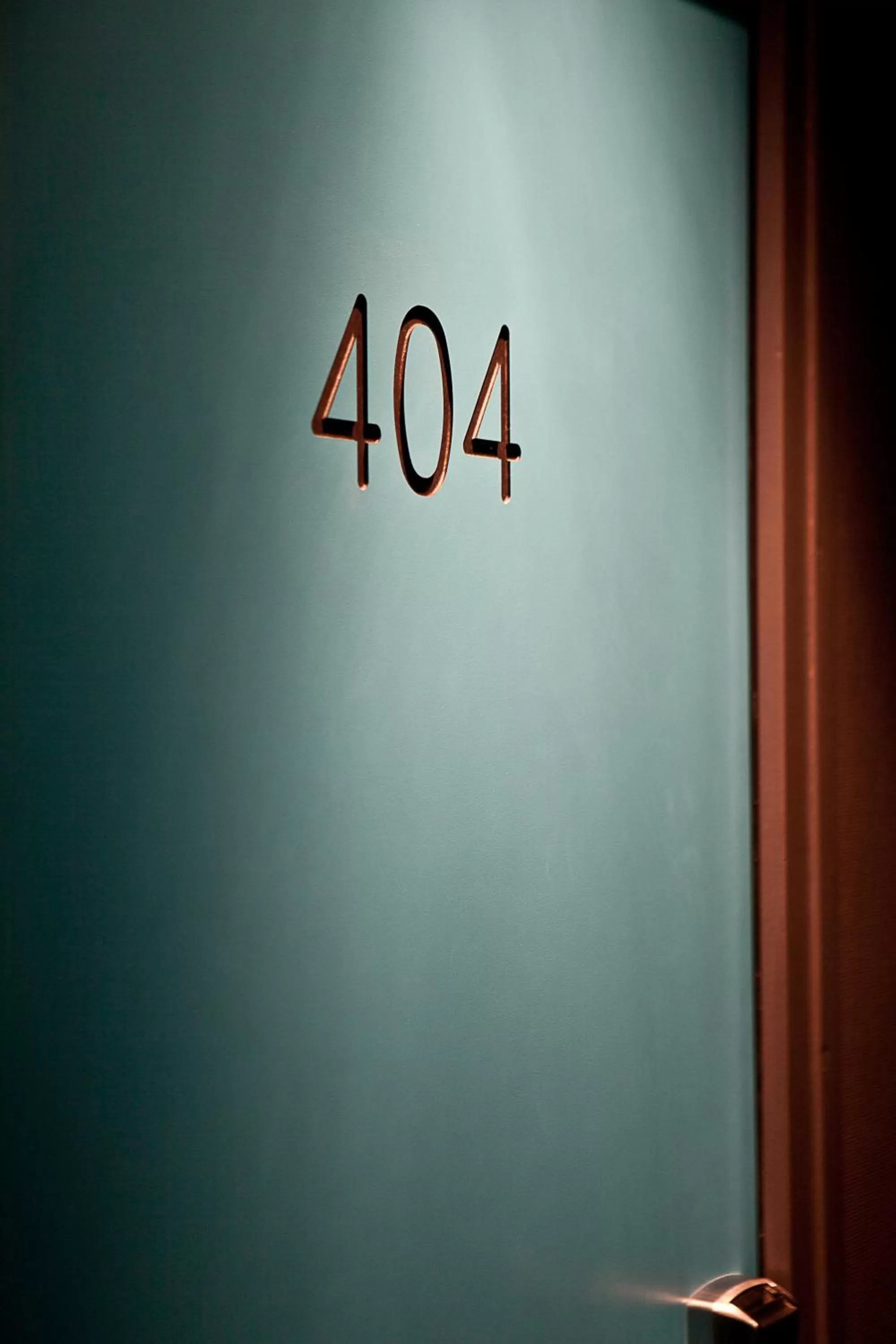 Decorative detail in Prince Albert Montmartre