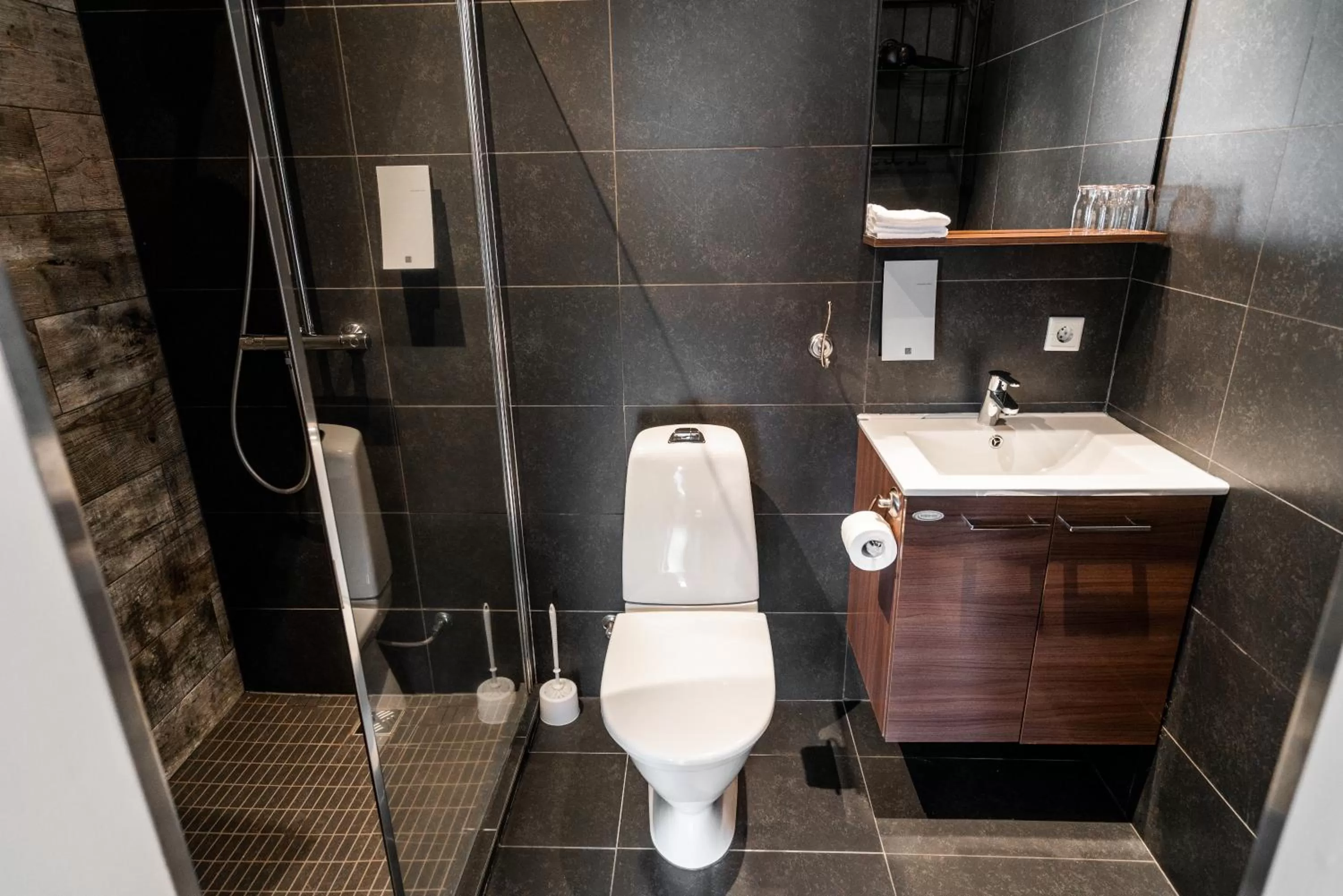 Frost and Fire Hotel