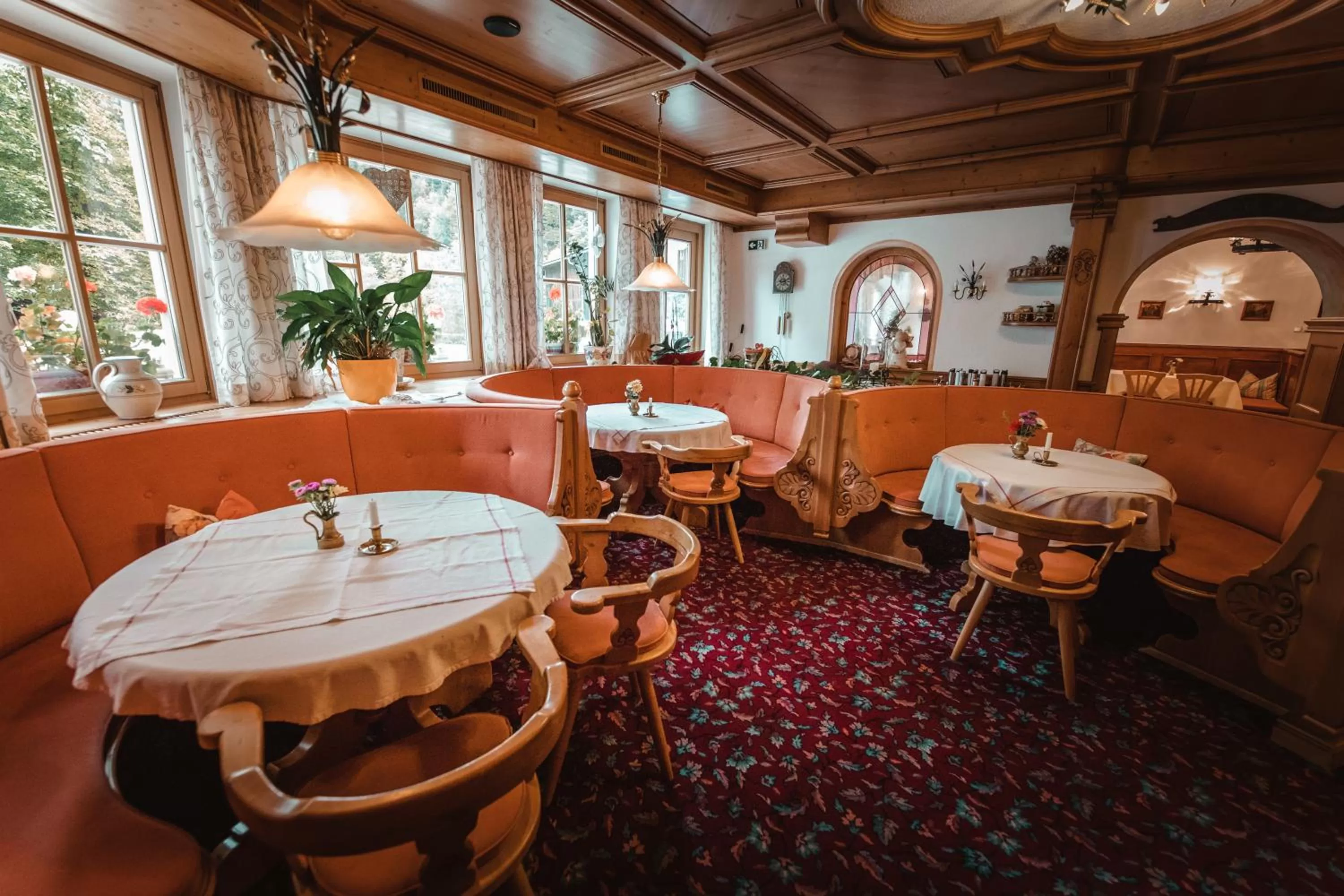 Lounge or bar in Dandler - Zimmer und Ferienwohnungen