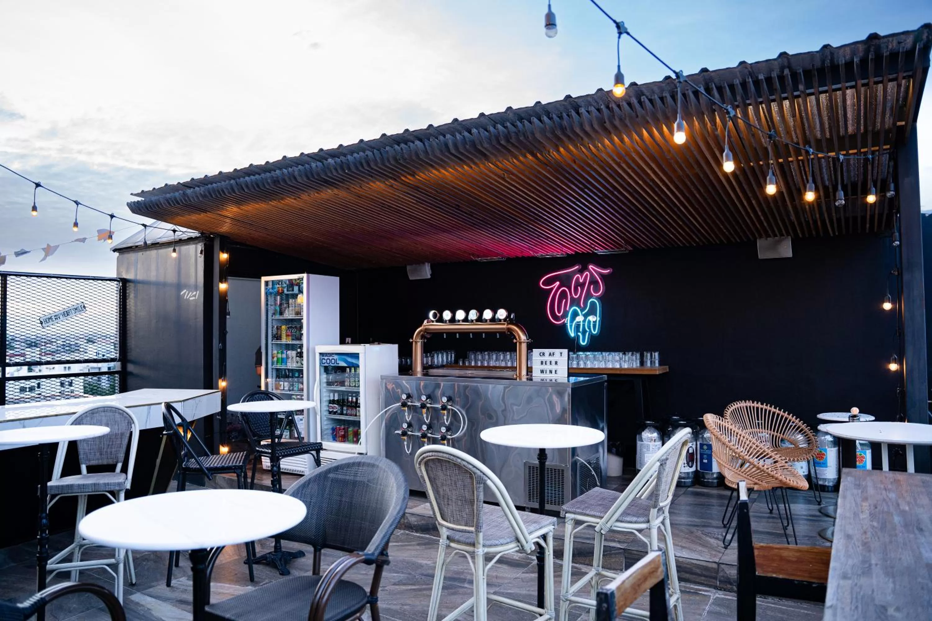 Lounge or bar in The Riche Boutique Hotel Don Mueang Airport